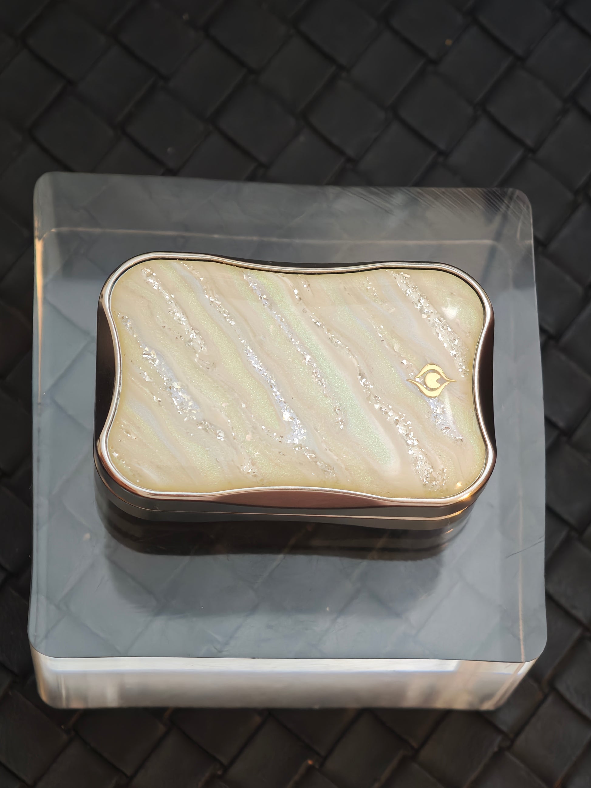 Peacock Aura Sand Stainless Steel