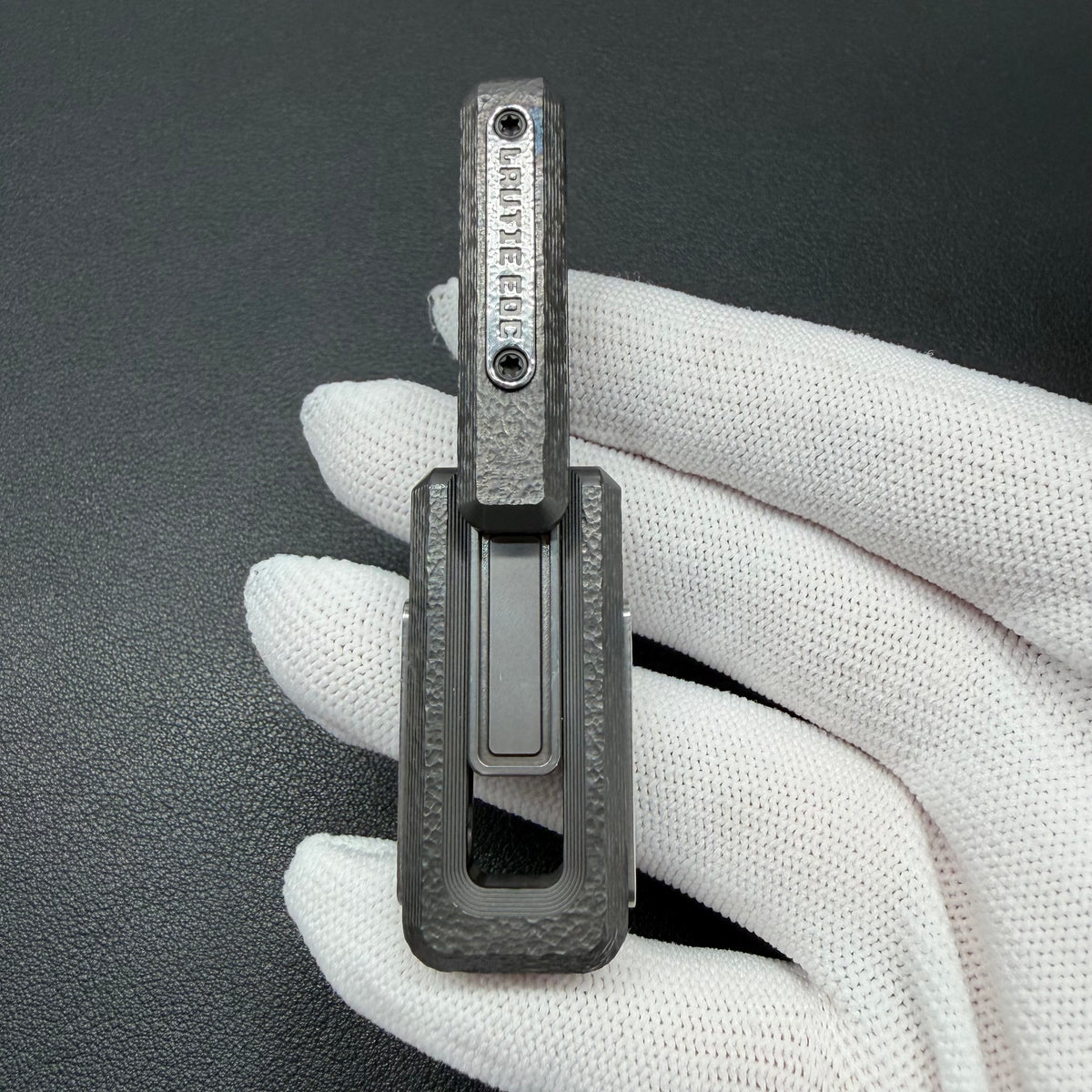 X Lock Zirconium Stone Textured Engraved