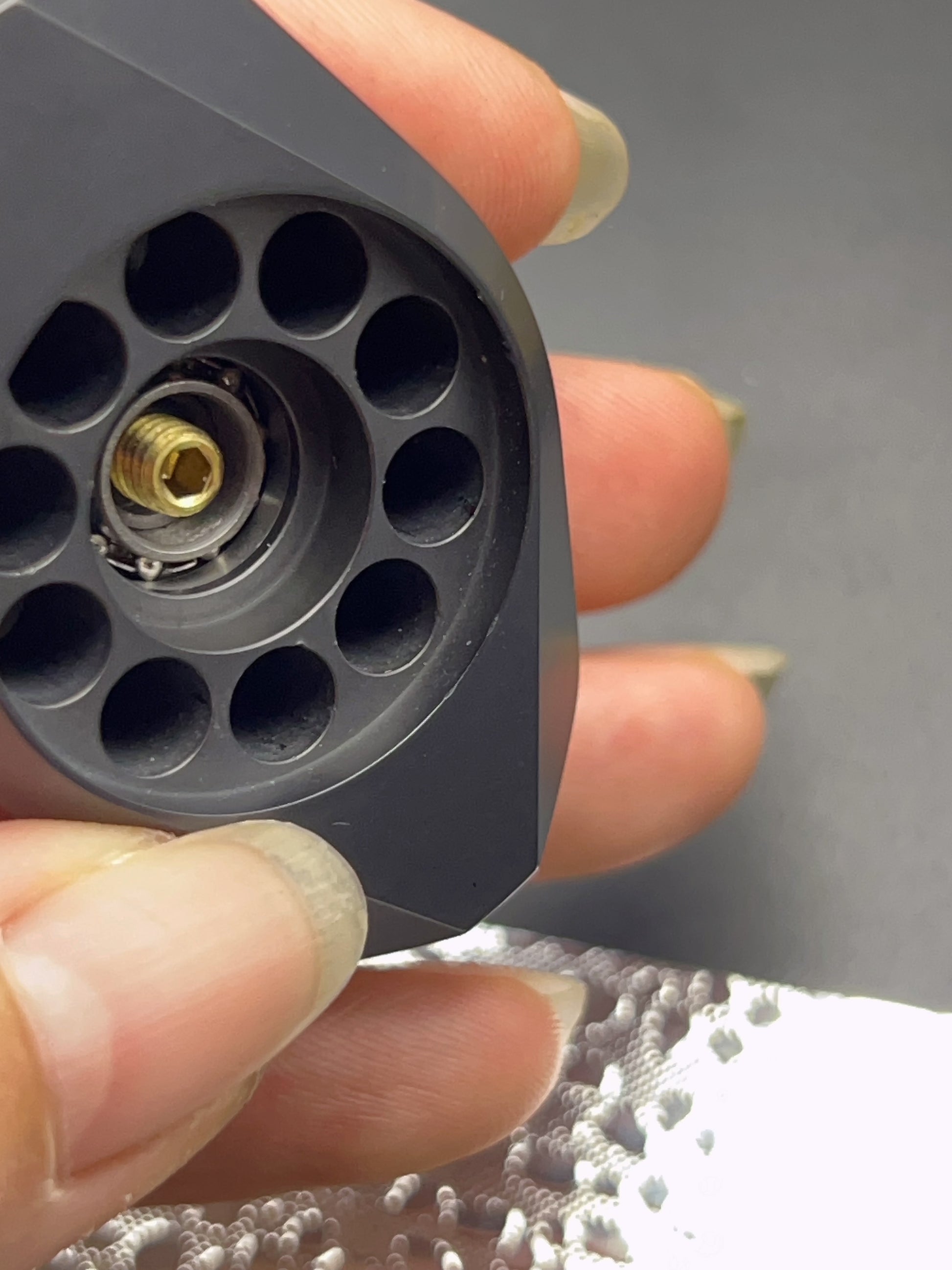Gravel Zirconium