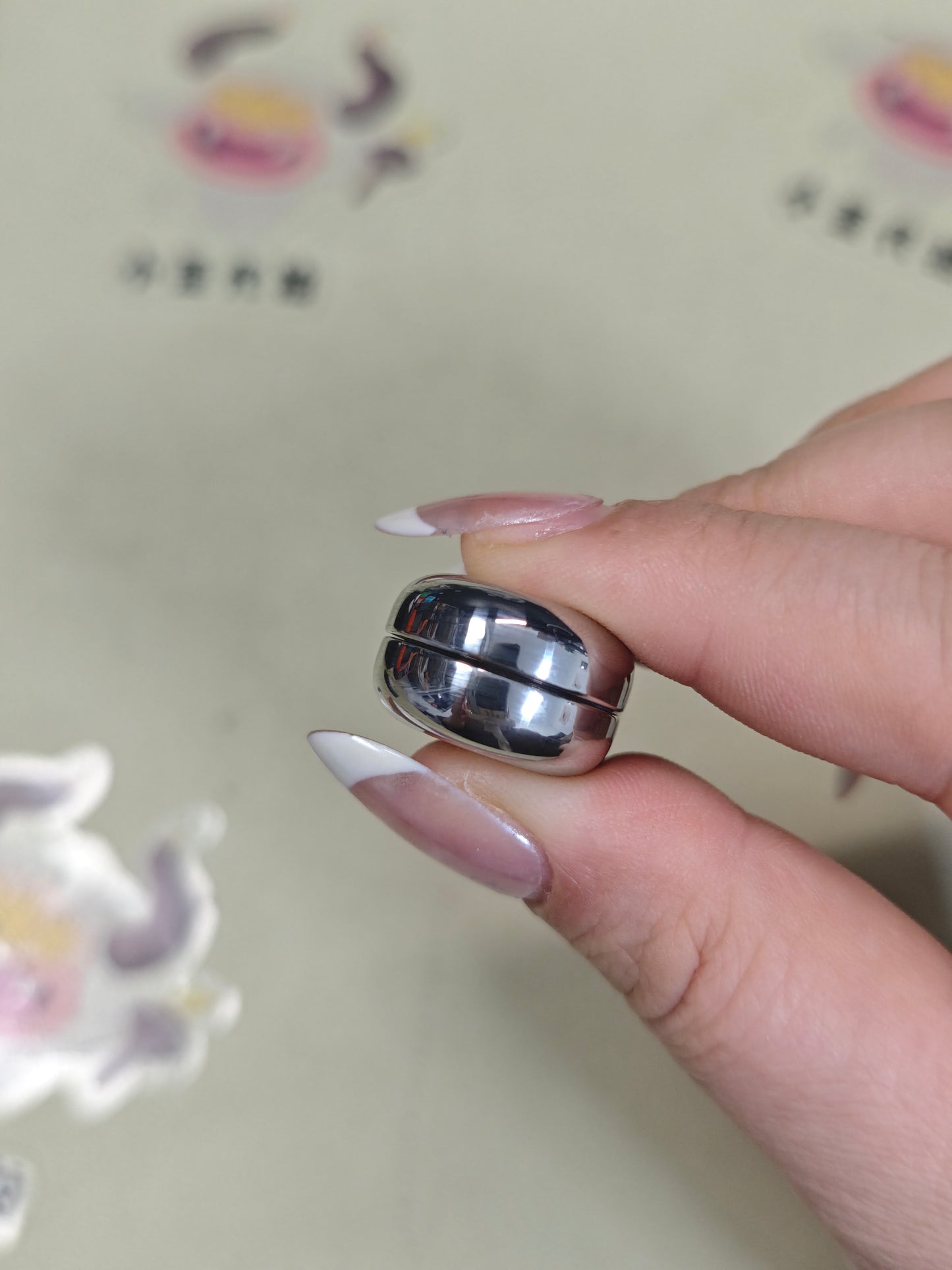 Floating Cloud Titanium