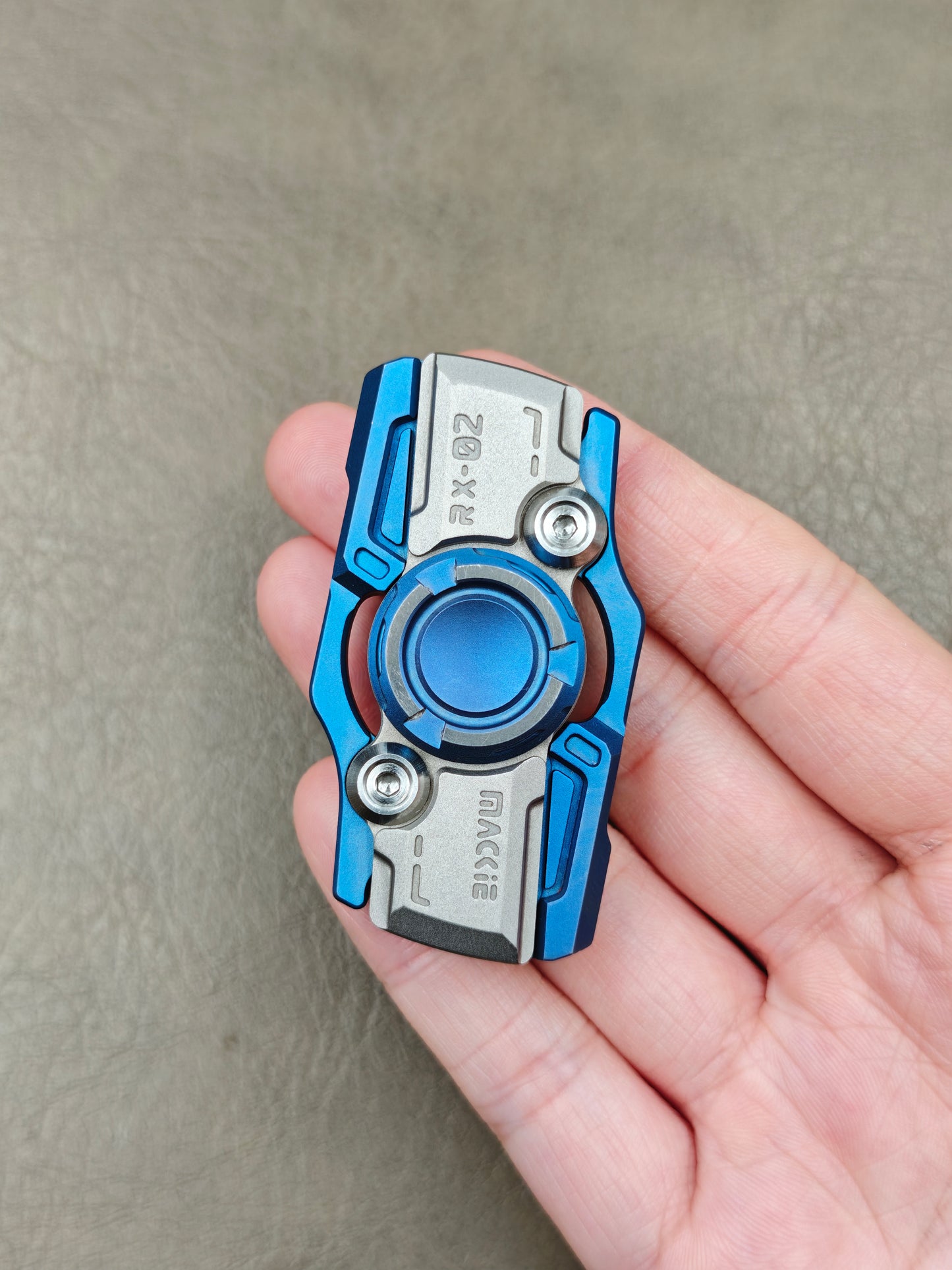 RX 02 Titanium