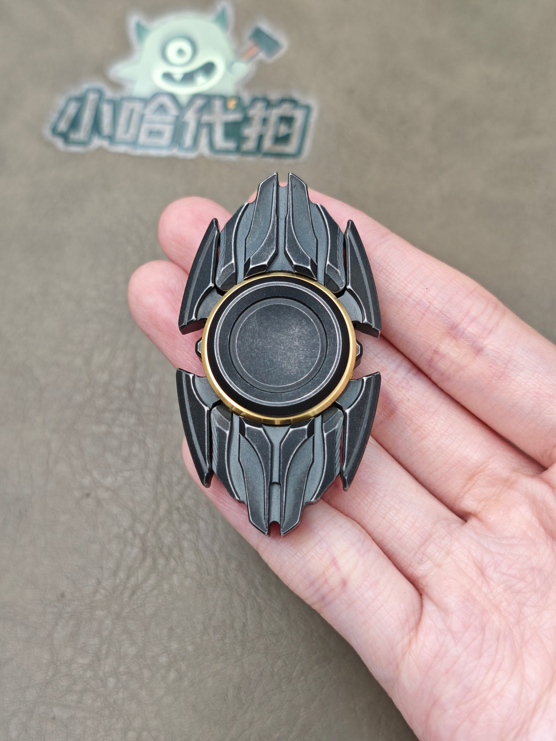 Dark Shell Opening Stainless Steel