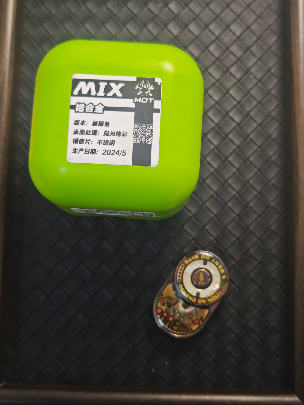 MIX Zirconium Resin-Sealed Oil Slick