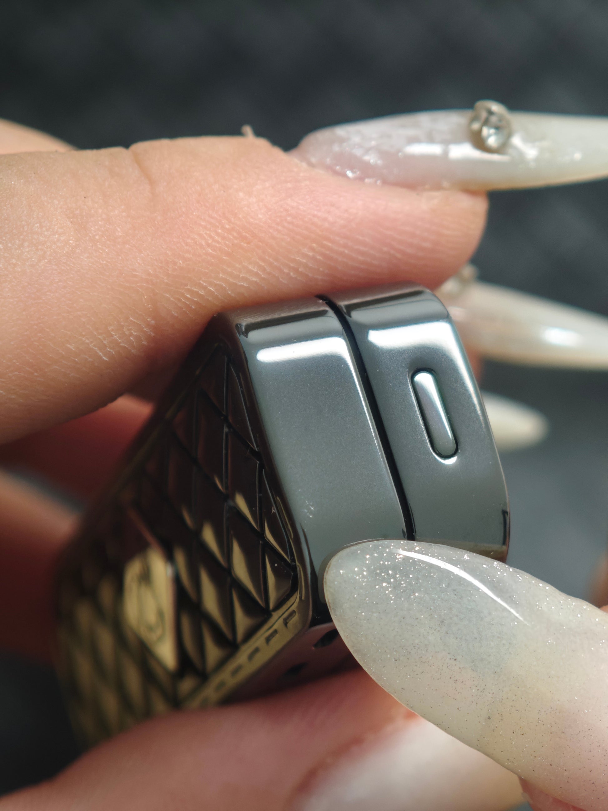 Feng Ling Zirconium Polished