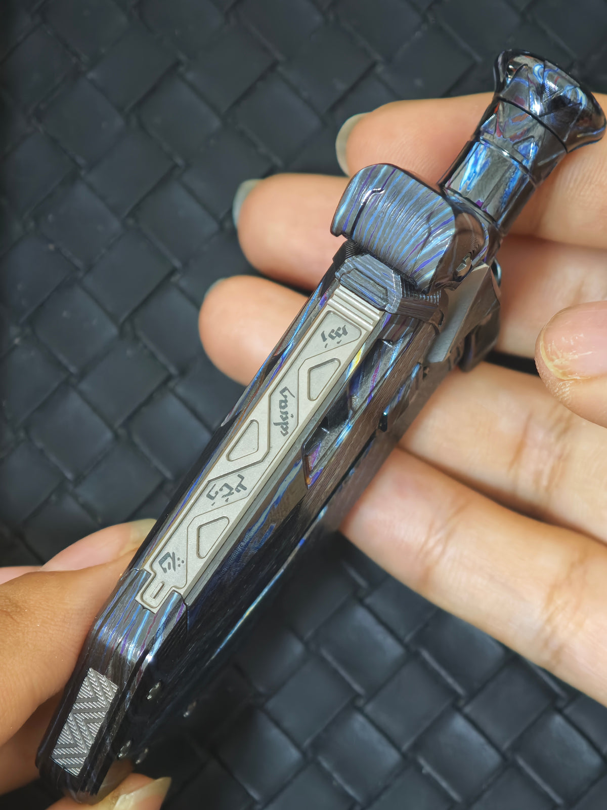 Azure Dragon Lake Sword Zircuti