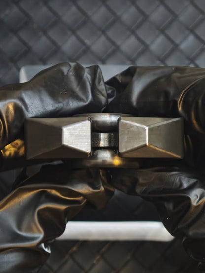 Tri Leaf Crossbone Zirconium
