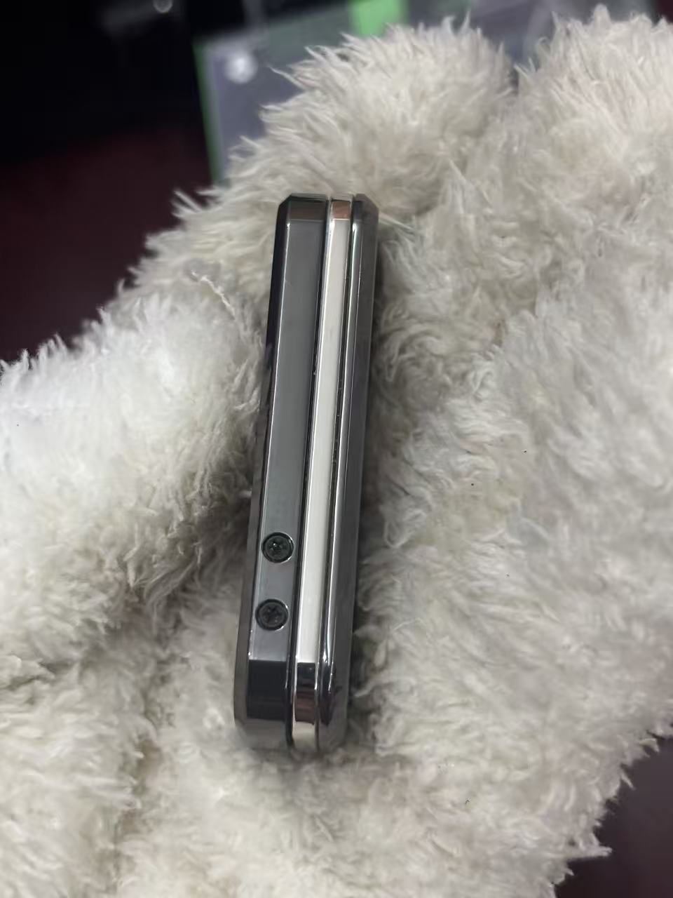Eraser Zirconium Limited Edition