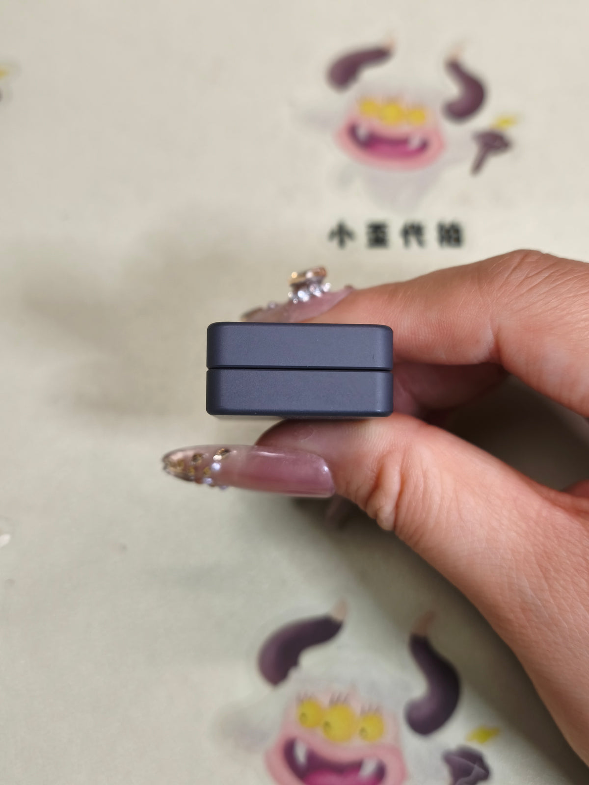 Mute Zirconium