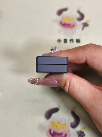 Mute Zirconium