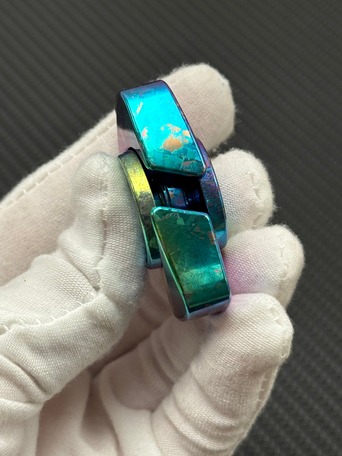 Spinner Crystallized Titanium