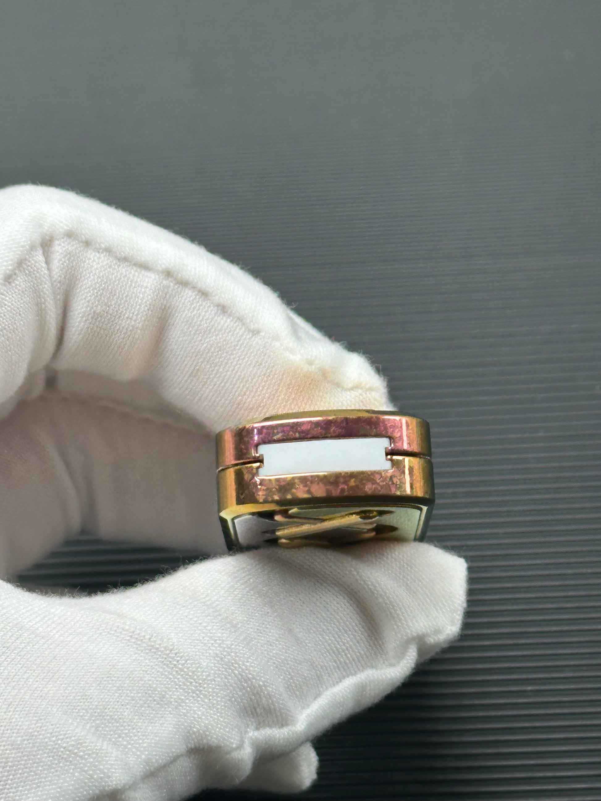 Razor Edge Crystallized Titanium