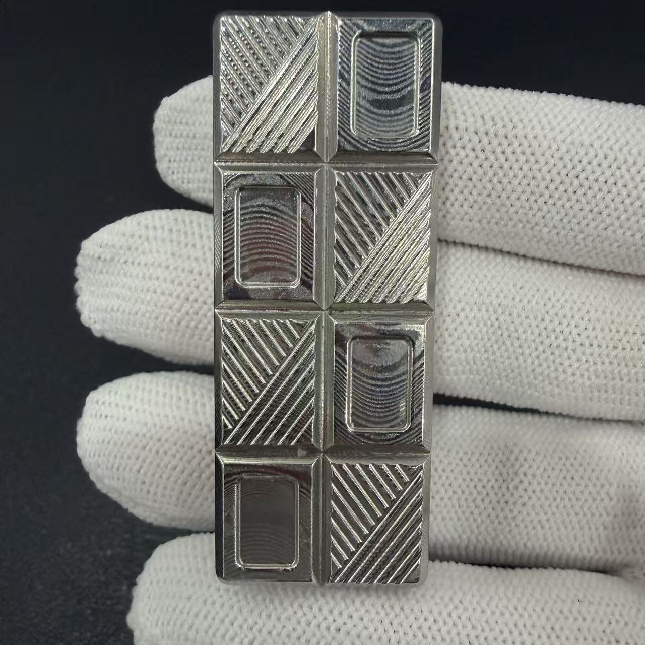 Ultra Thin Wafer Damasteel