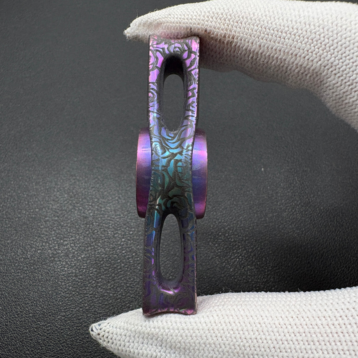 Oumuamua Premium & Buckle Titanium Color-Anodized