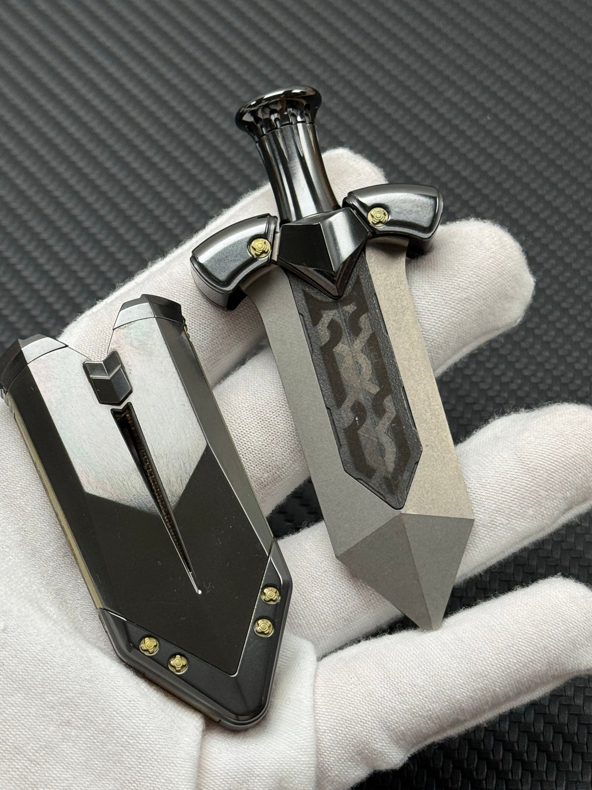 Aroundight Zirconium Polished
