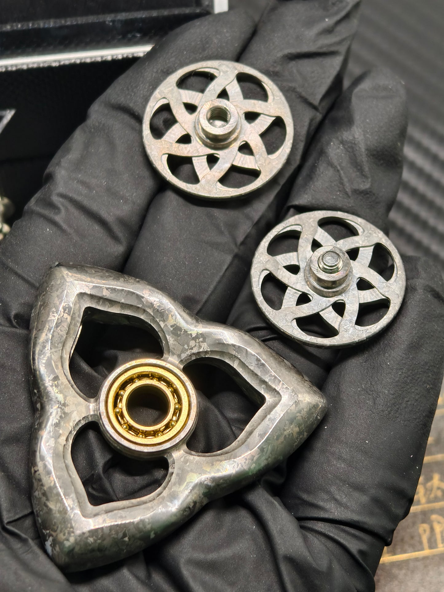 Xian Sin Crystallized Titanium