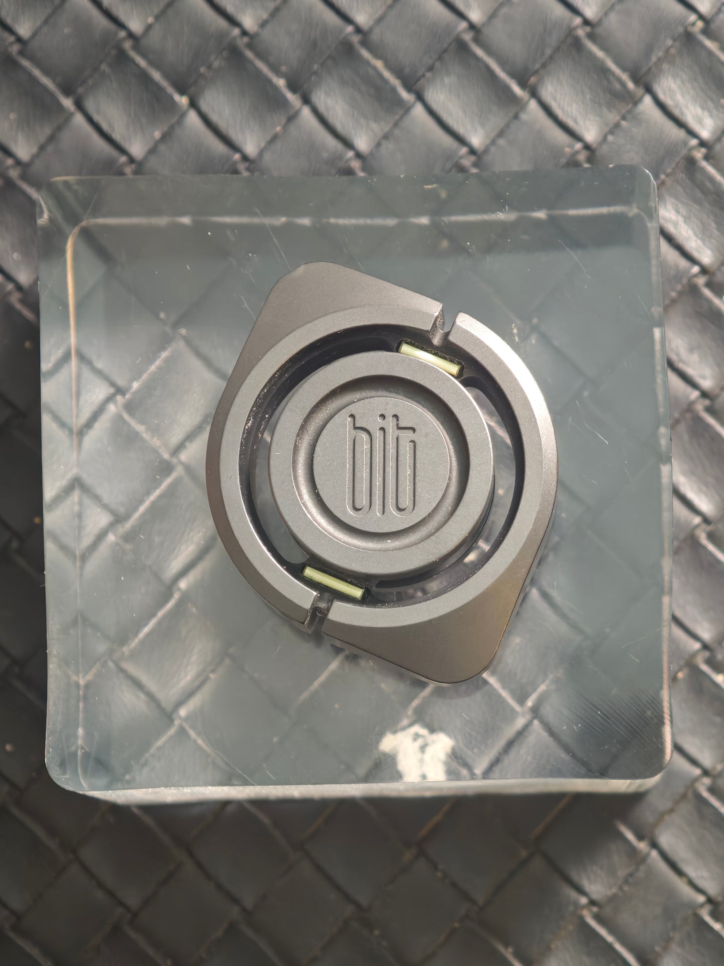 BIT 04 Zirconium
