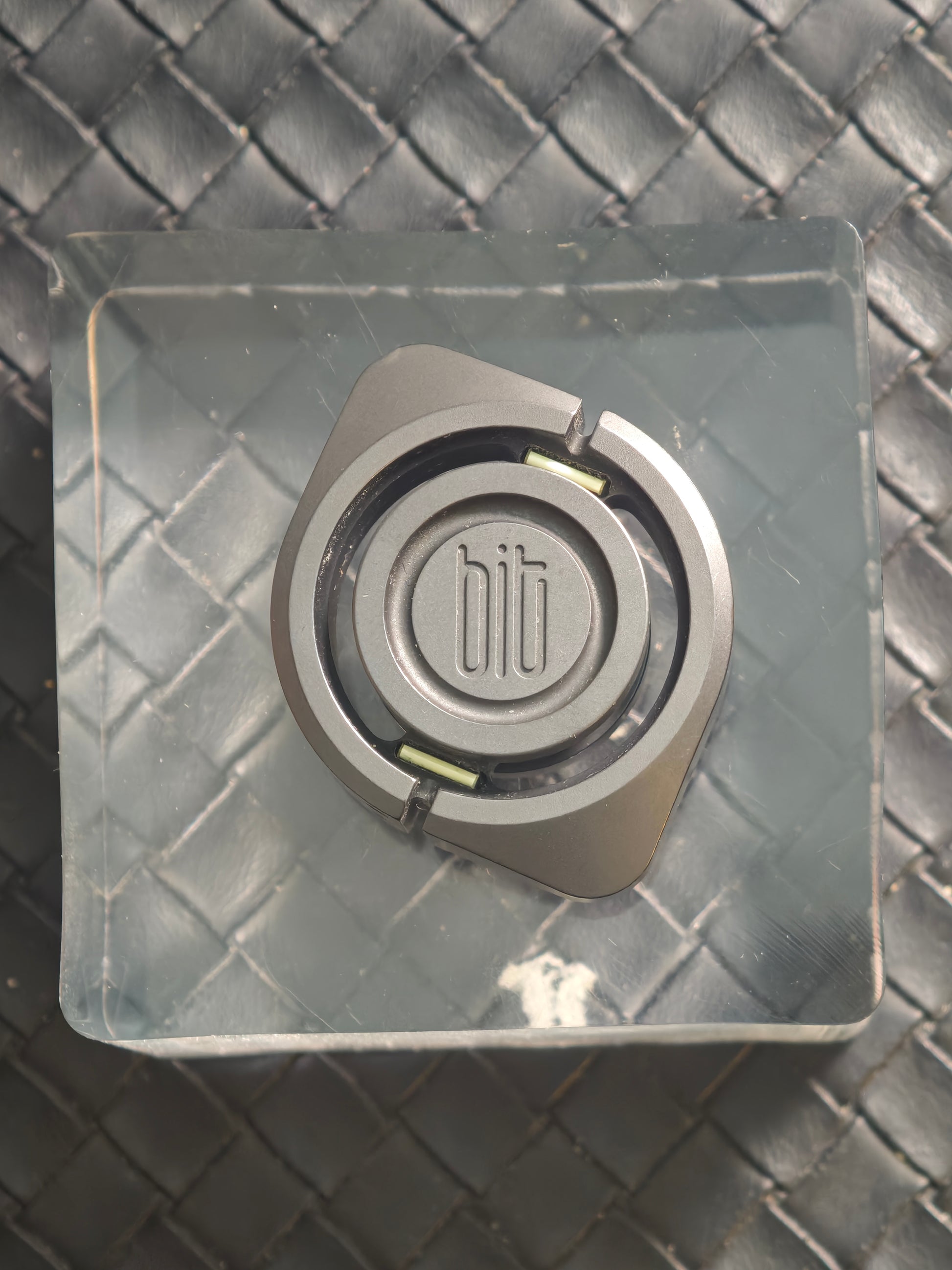 BIT 04 Zirconium