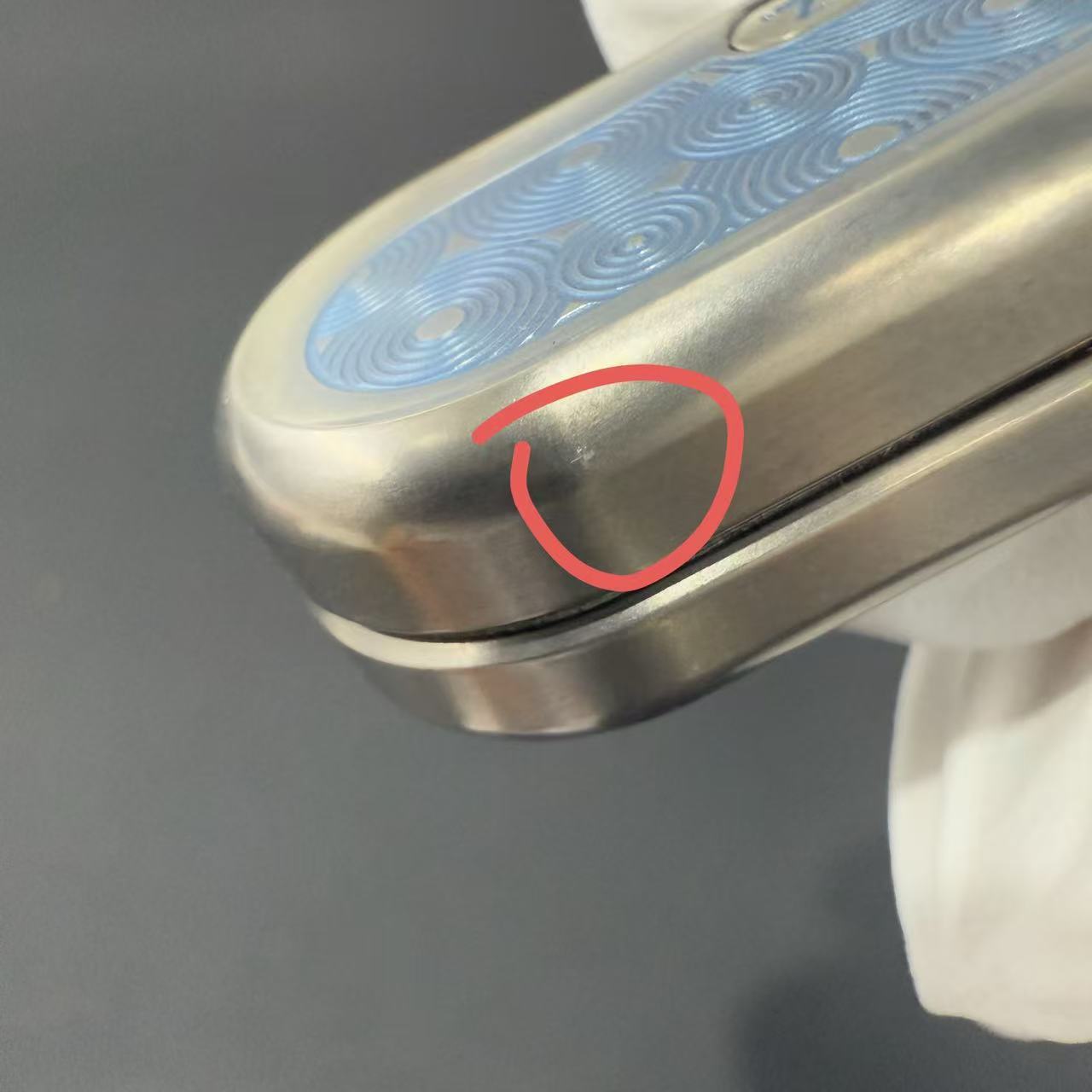Top B Titanium