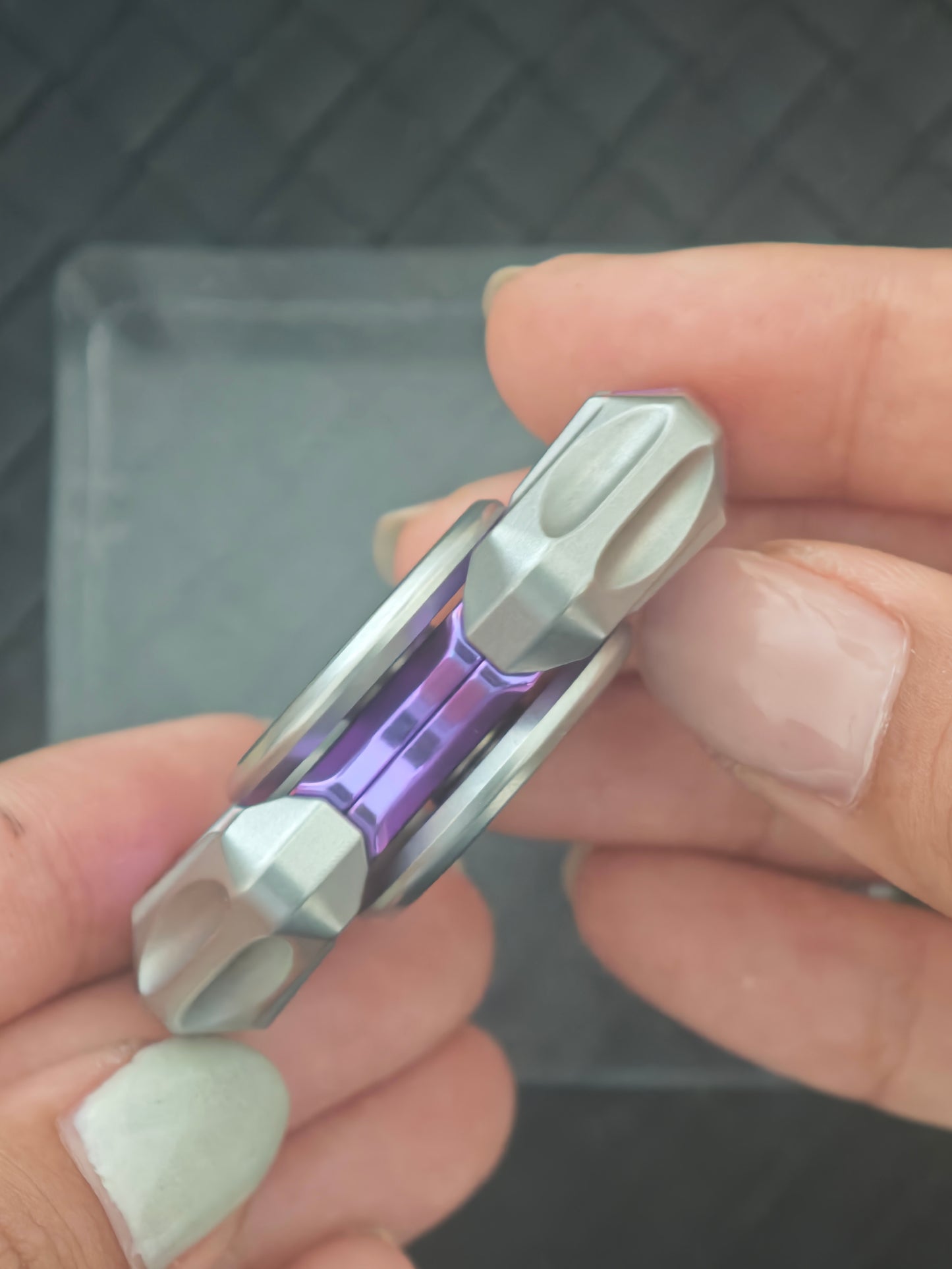 Spin Titanium Anodized
