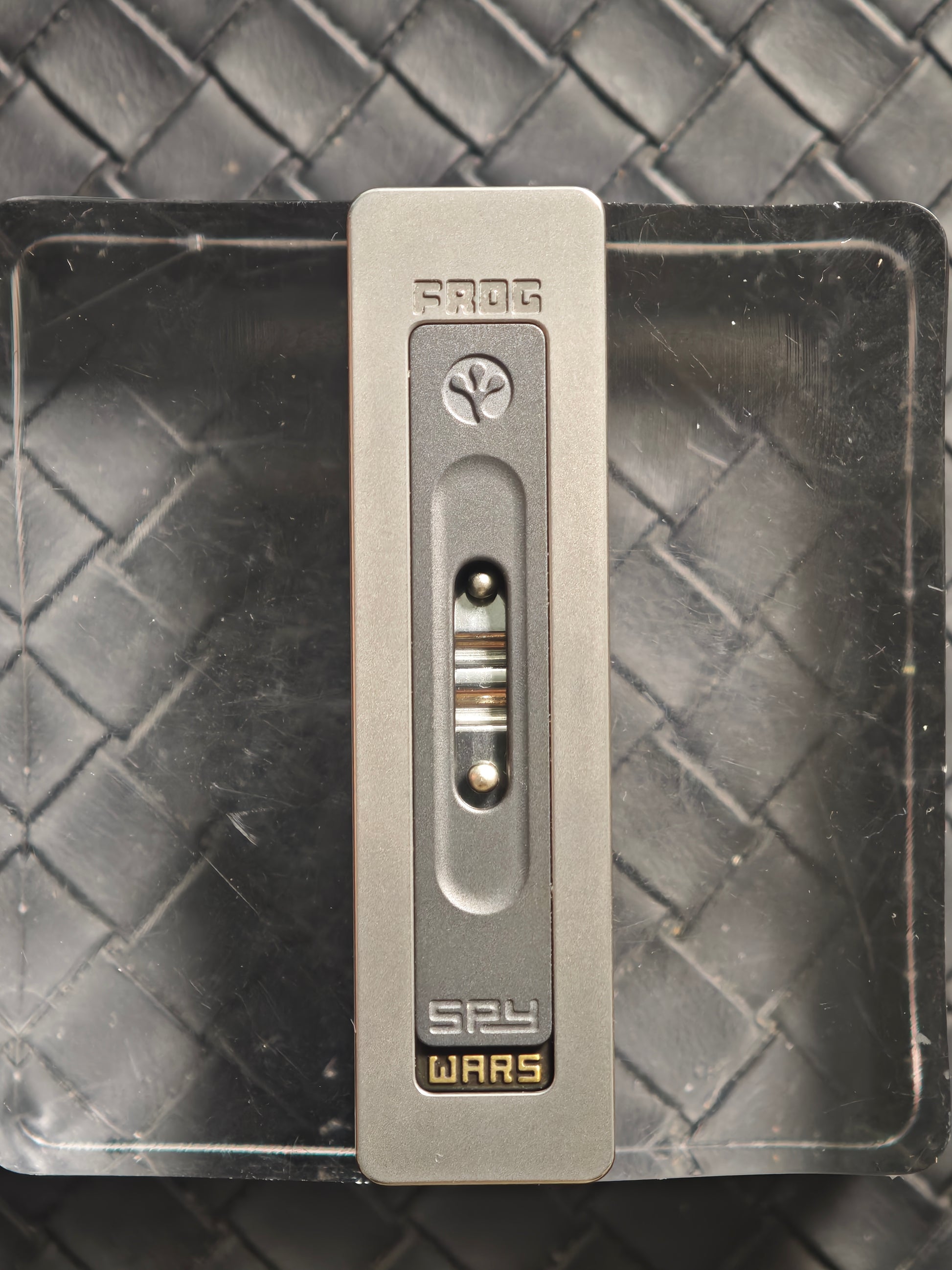 Frog Stainless Steel PEEK