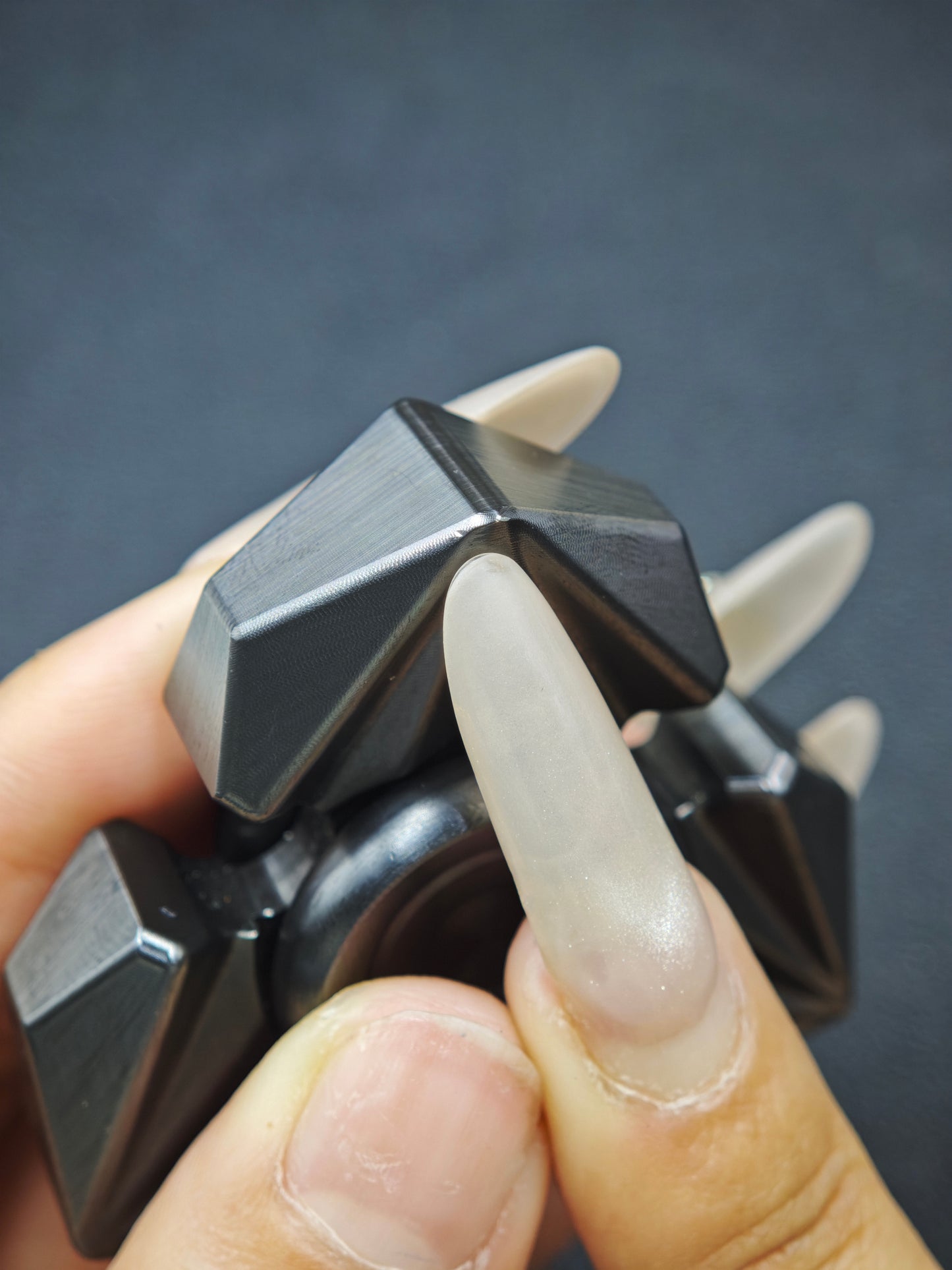 Tri-Leaf Crossbone Zirconium