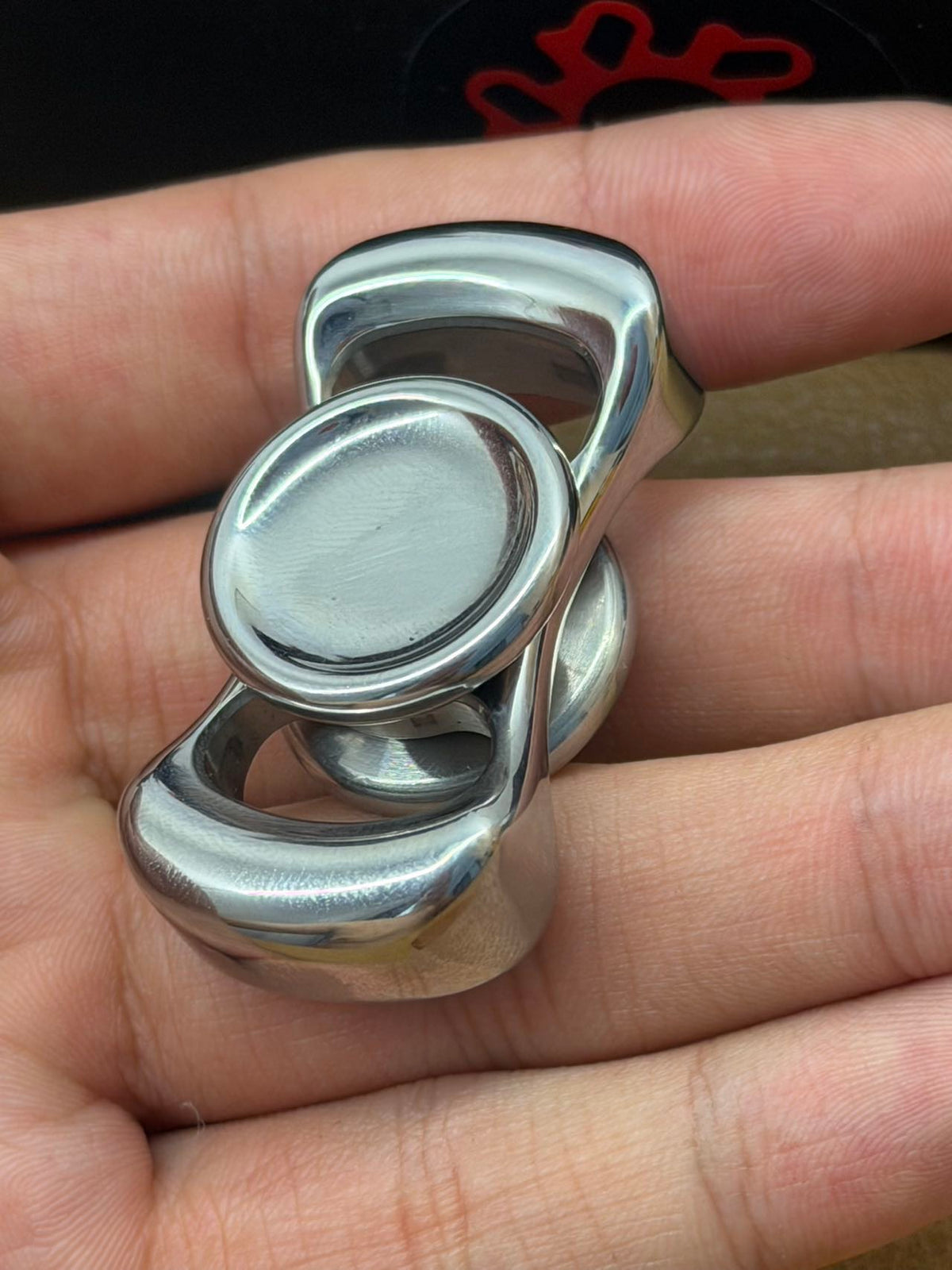 Two-Leaf Horizon Stainless Steel