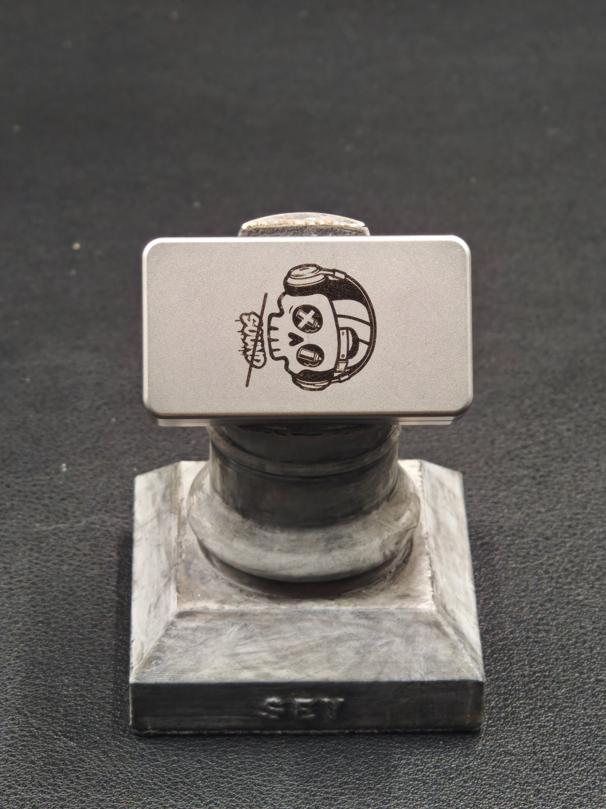 Mute Stainless Steel
