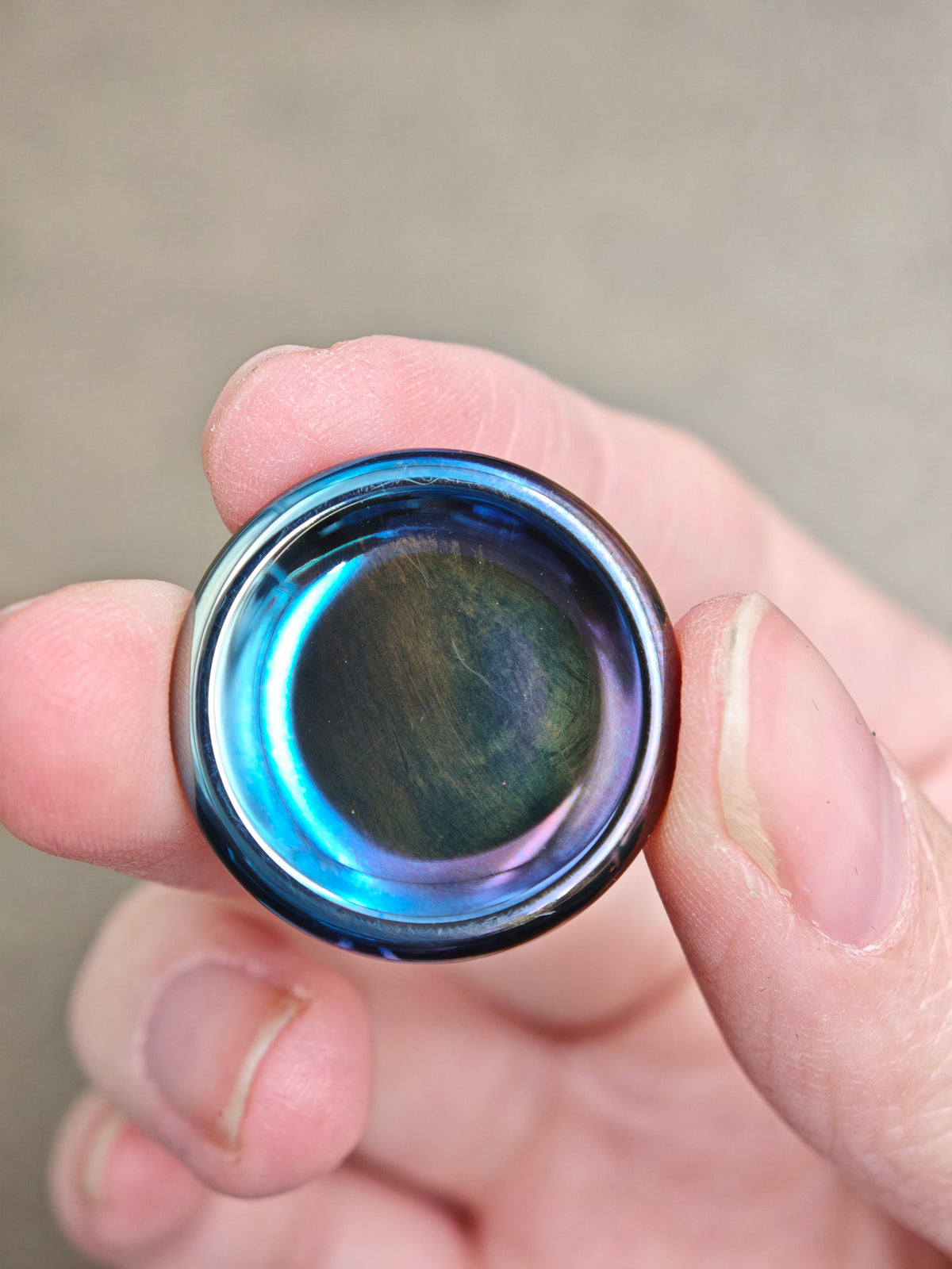 Three-Leaf Horizon Zirconium Oil Slick