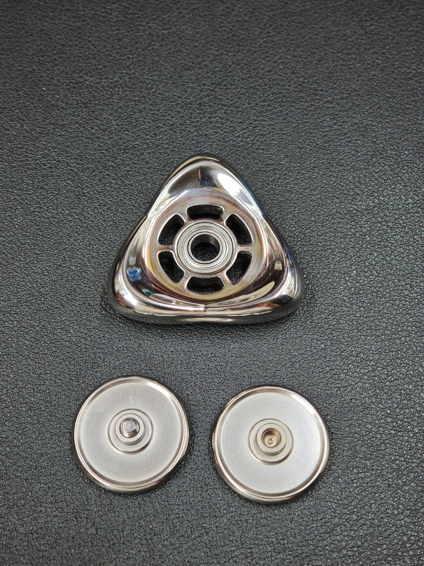 Crossing Stainless Steel Polished