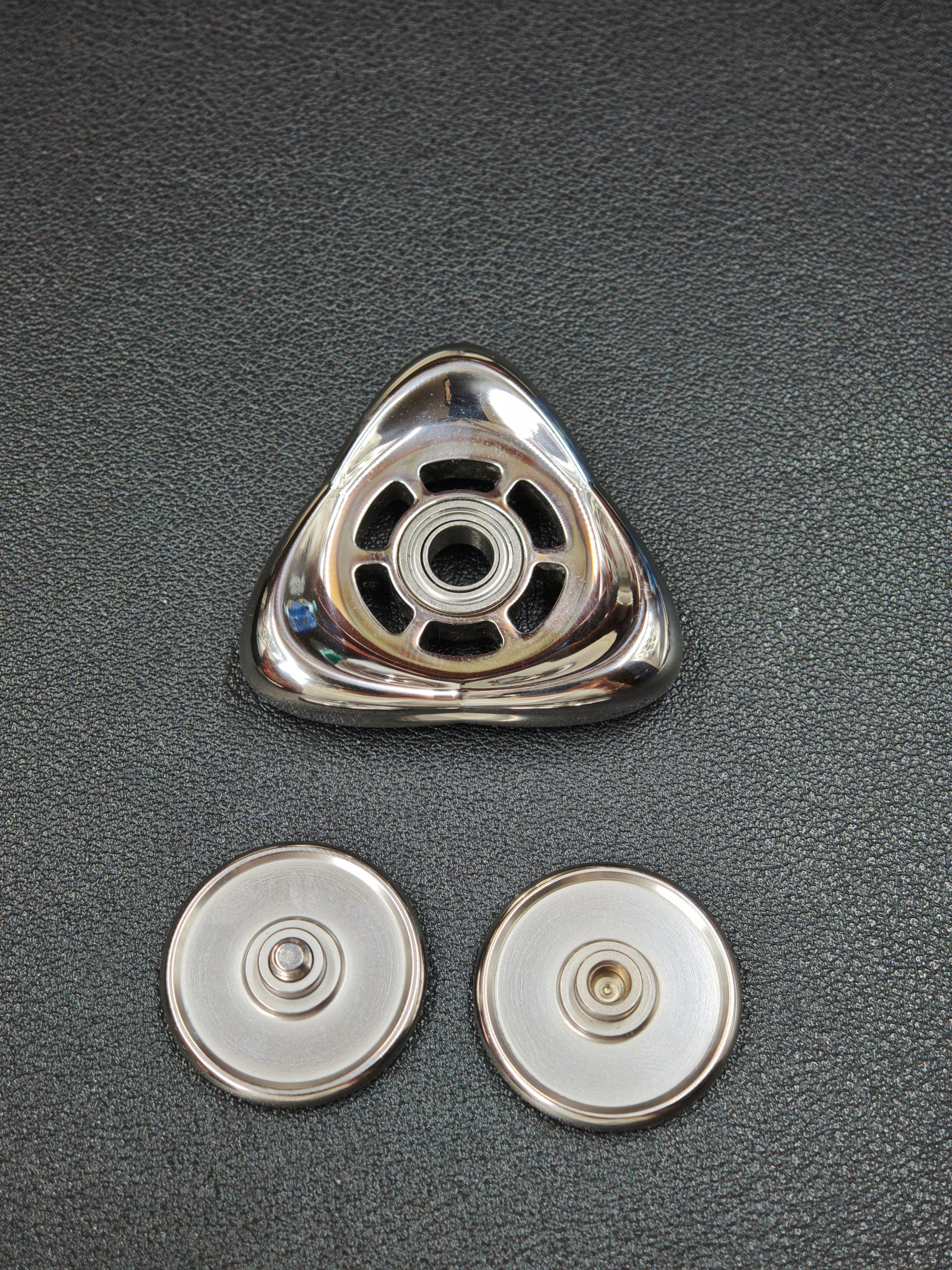 Crossing Stainless Steel Polished