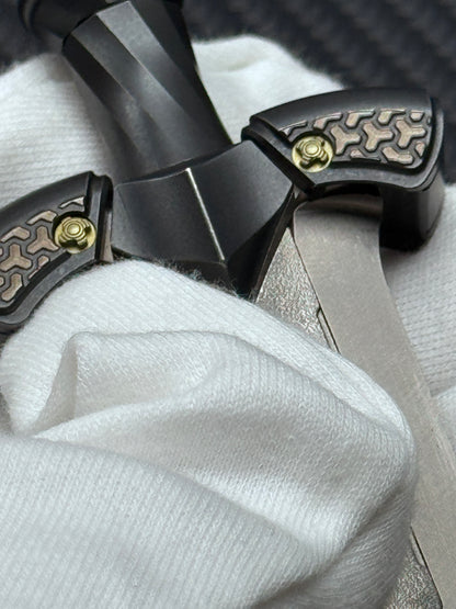 Pangolin General Lake Sword Titanium