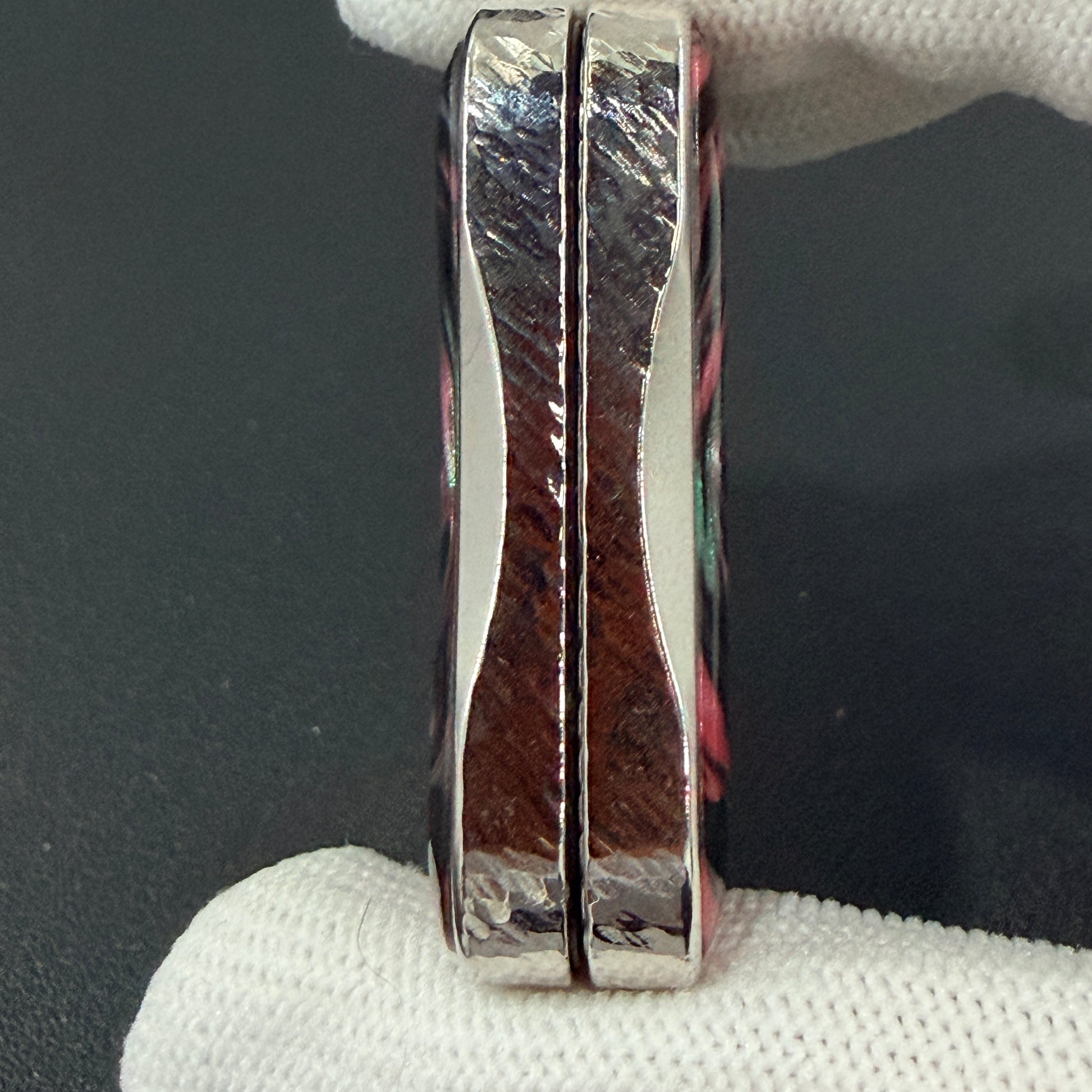 Aura Sand Titanium
