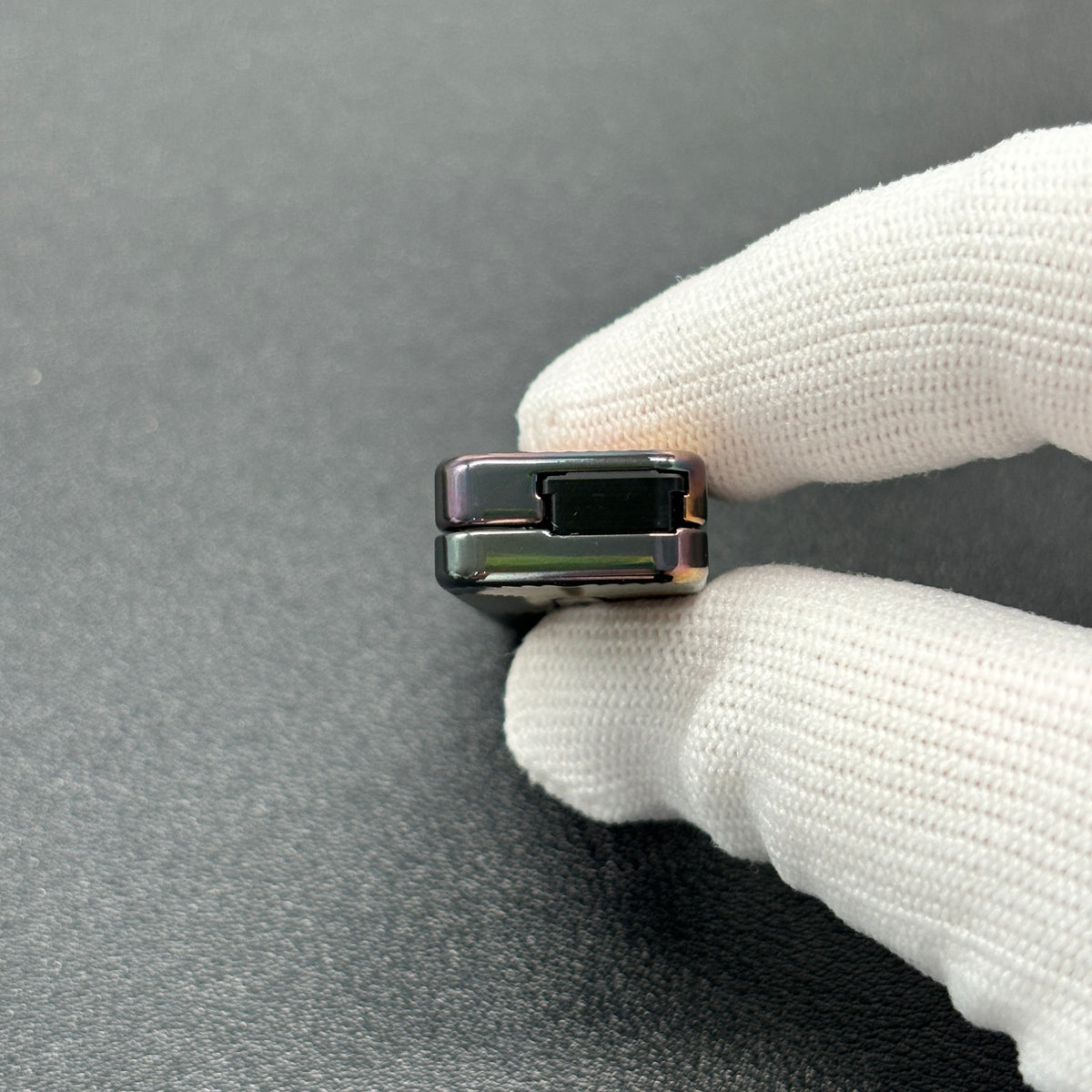 Tita Zirconium Oil Slick