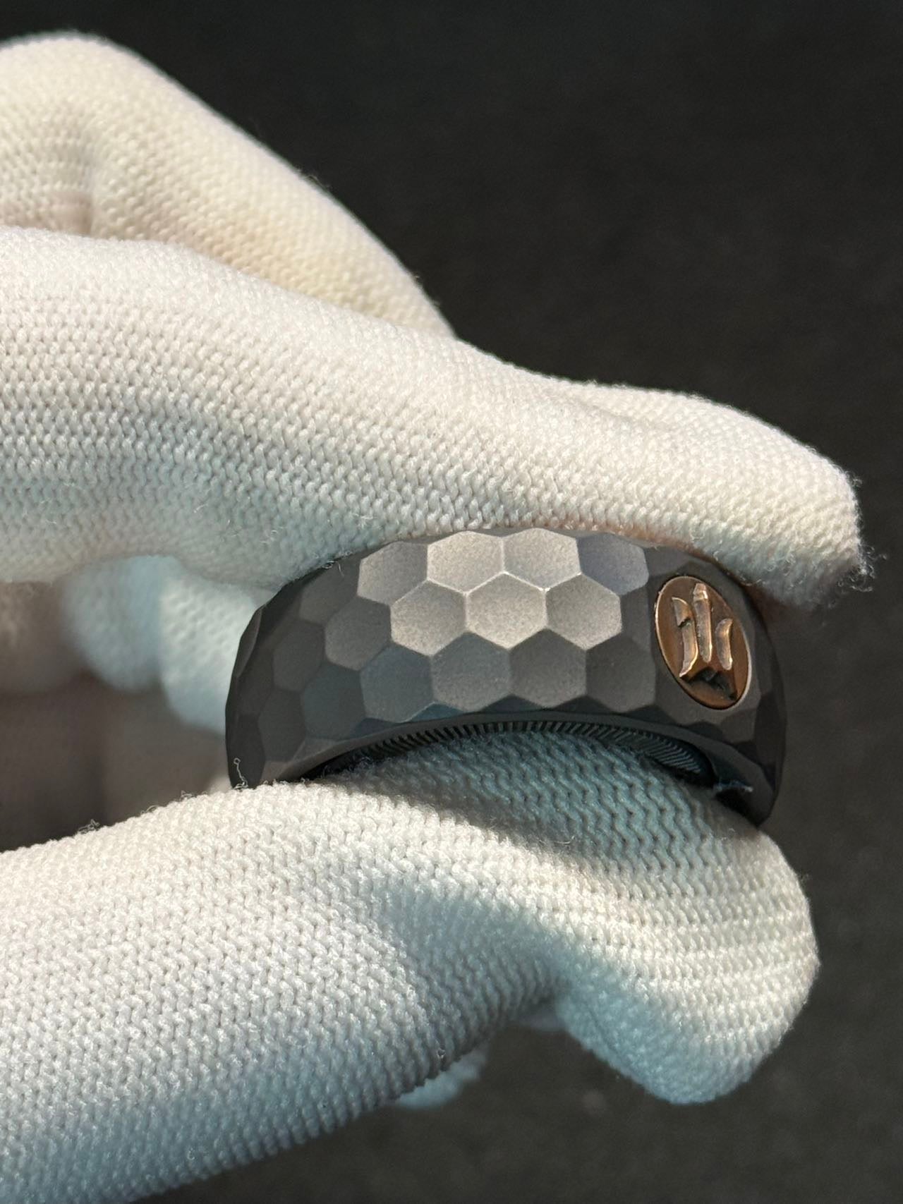 Mechanic Thorns Zirconium