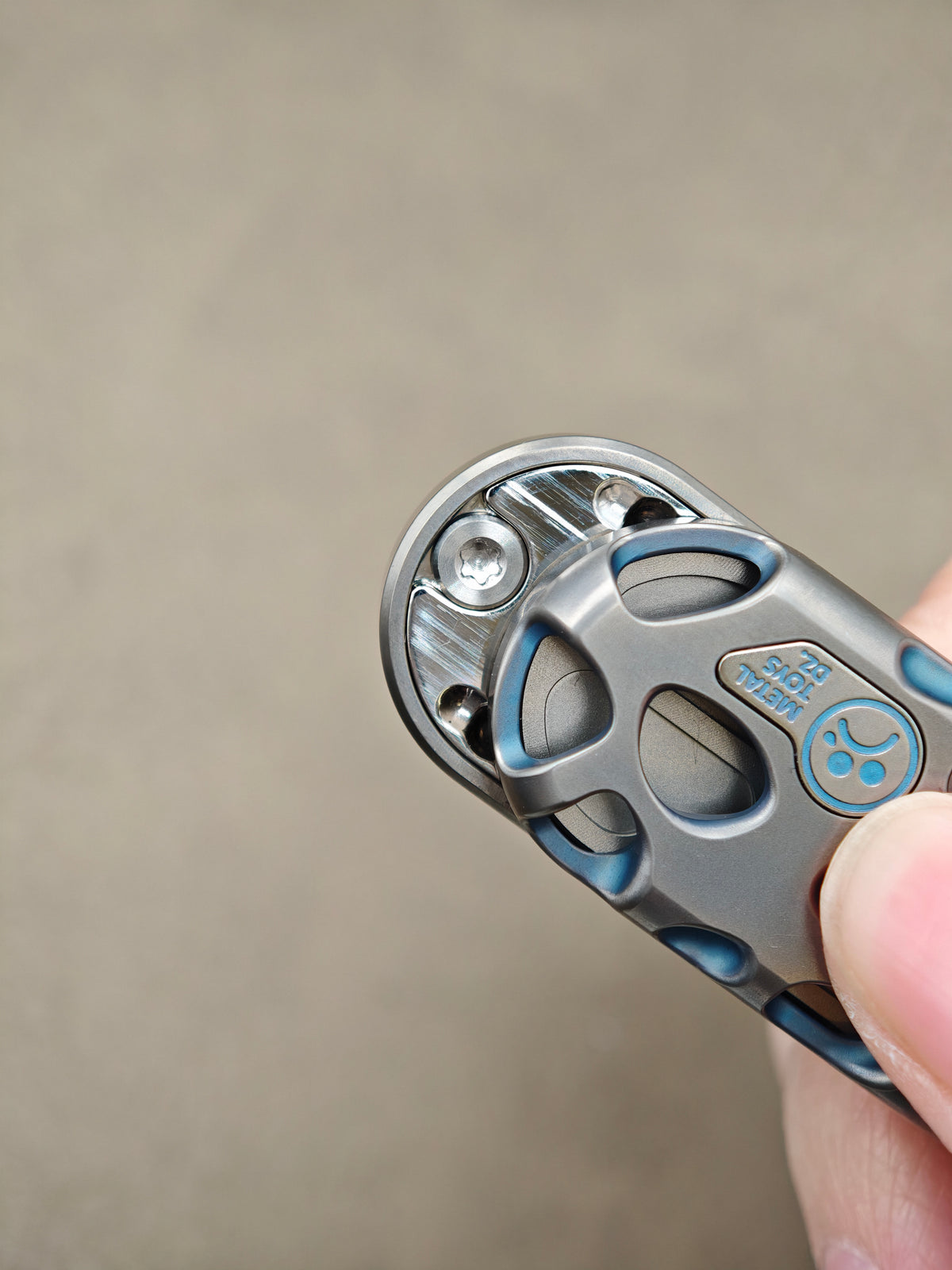 Top B Titanium
