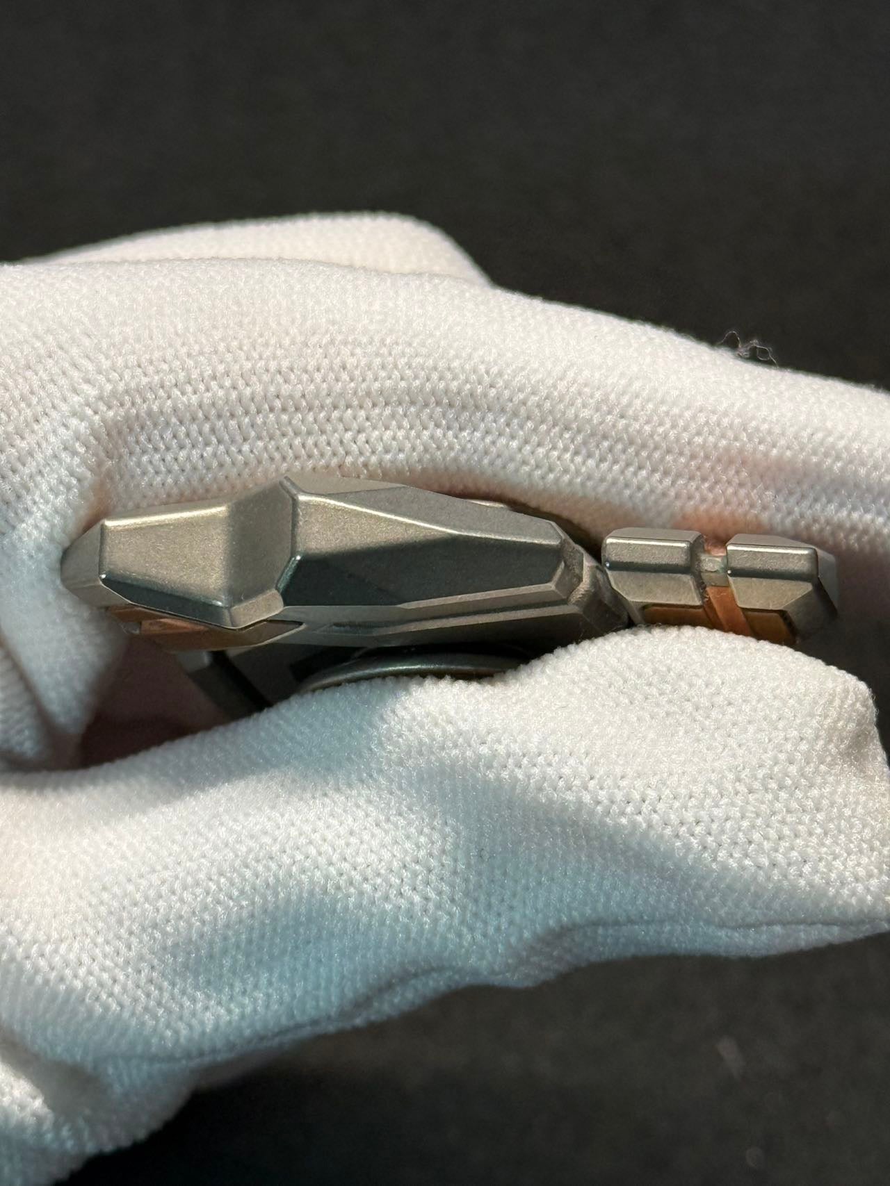 Ouroboros Titanium