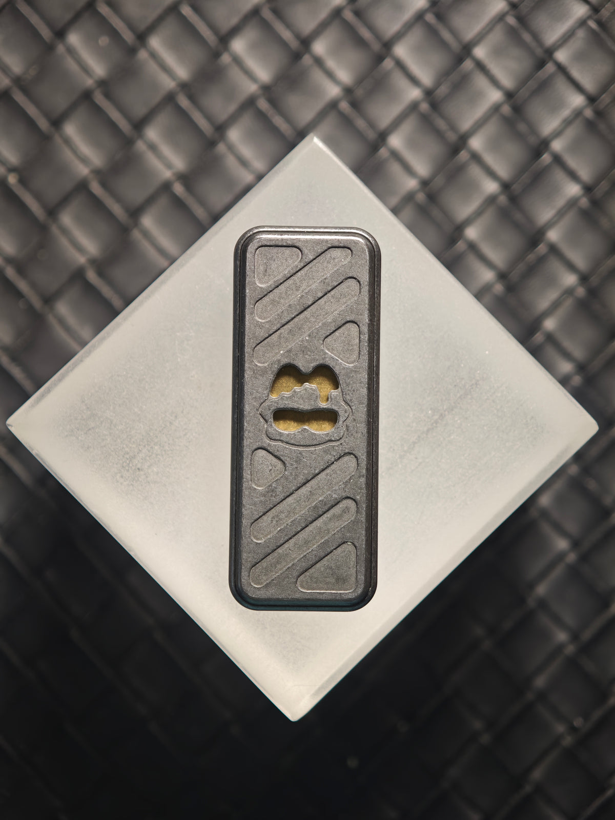 Yaozai Zirconium