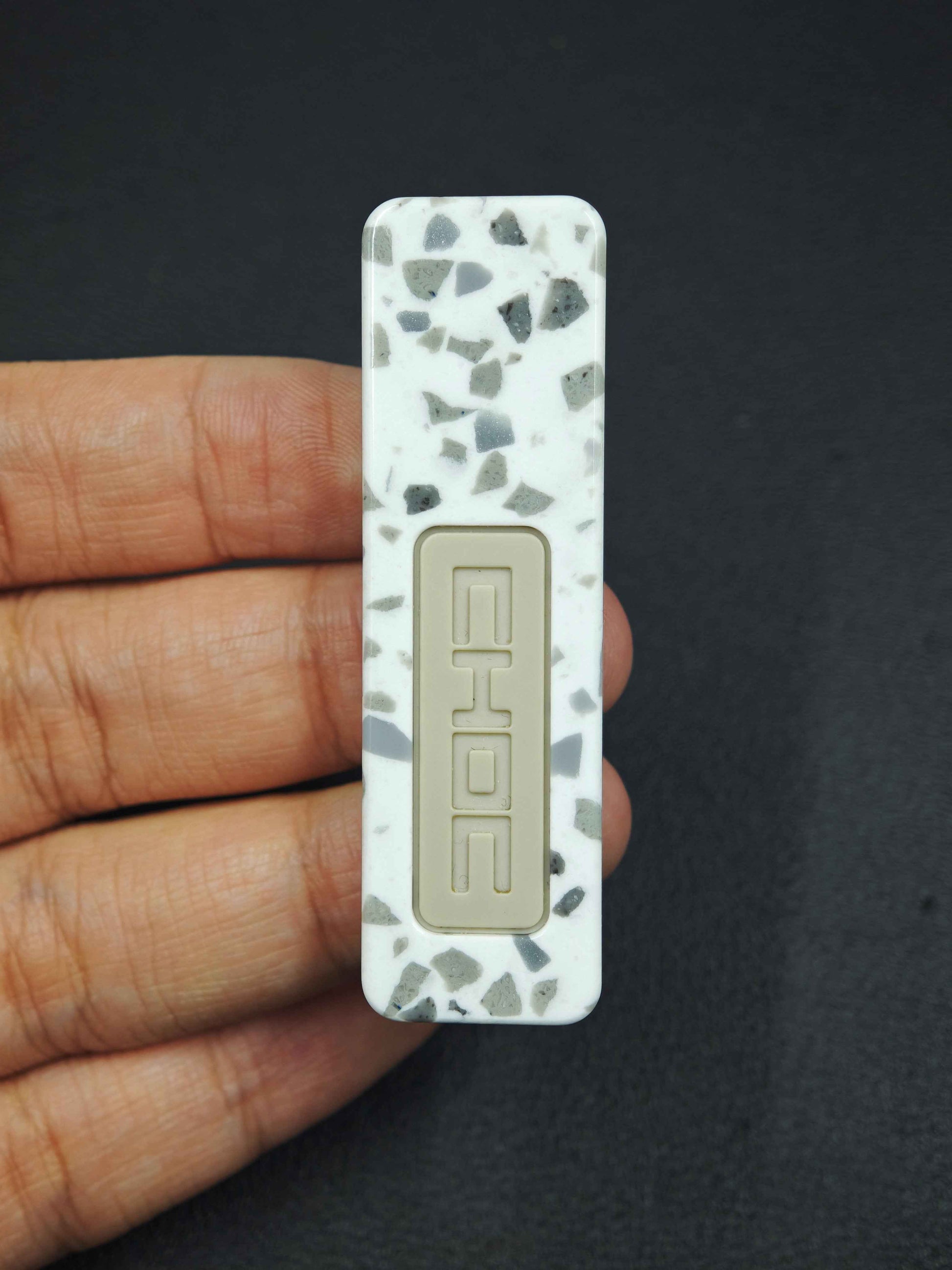 LAUTIE Nougat Choc Corian