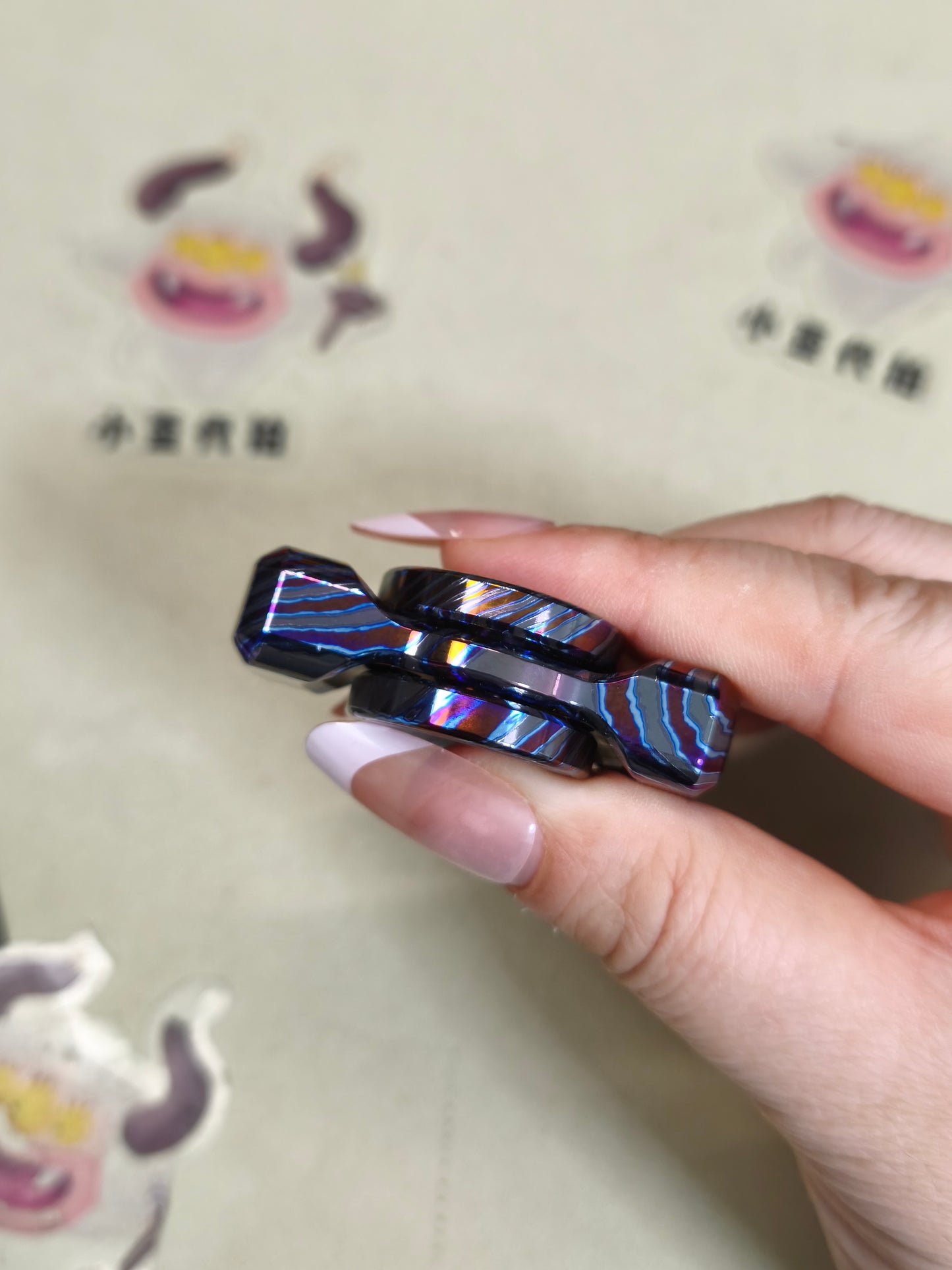 Floating Shadow Zircuti