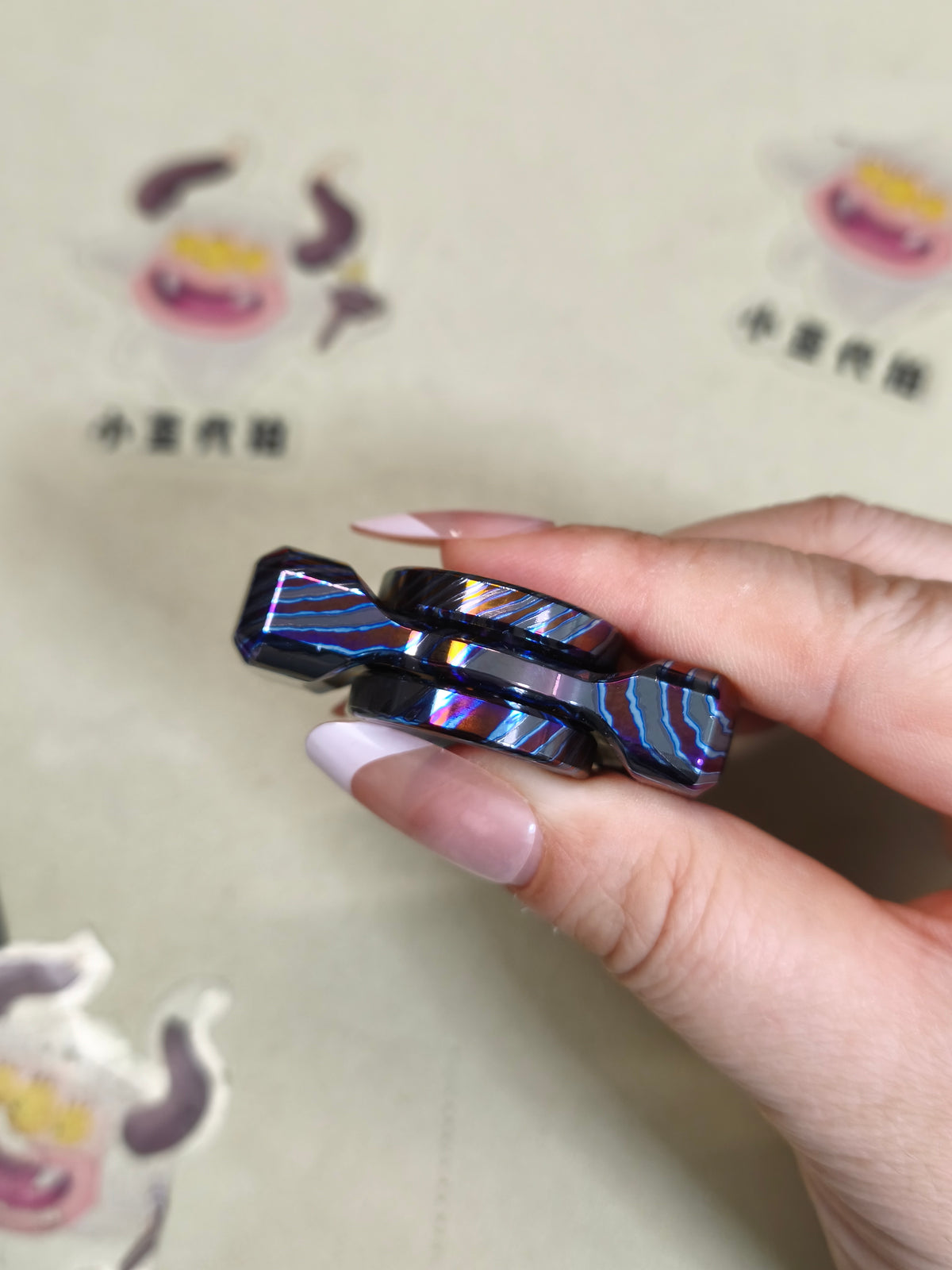 Floating Shadow Zircuti
