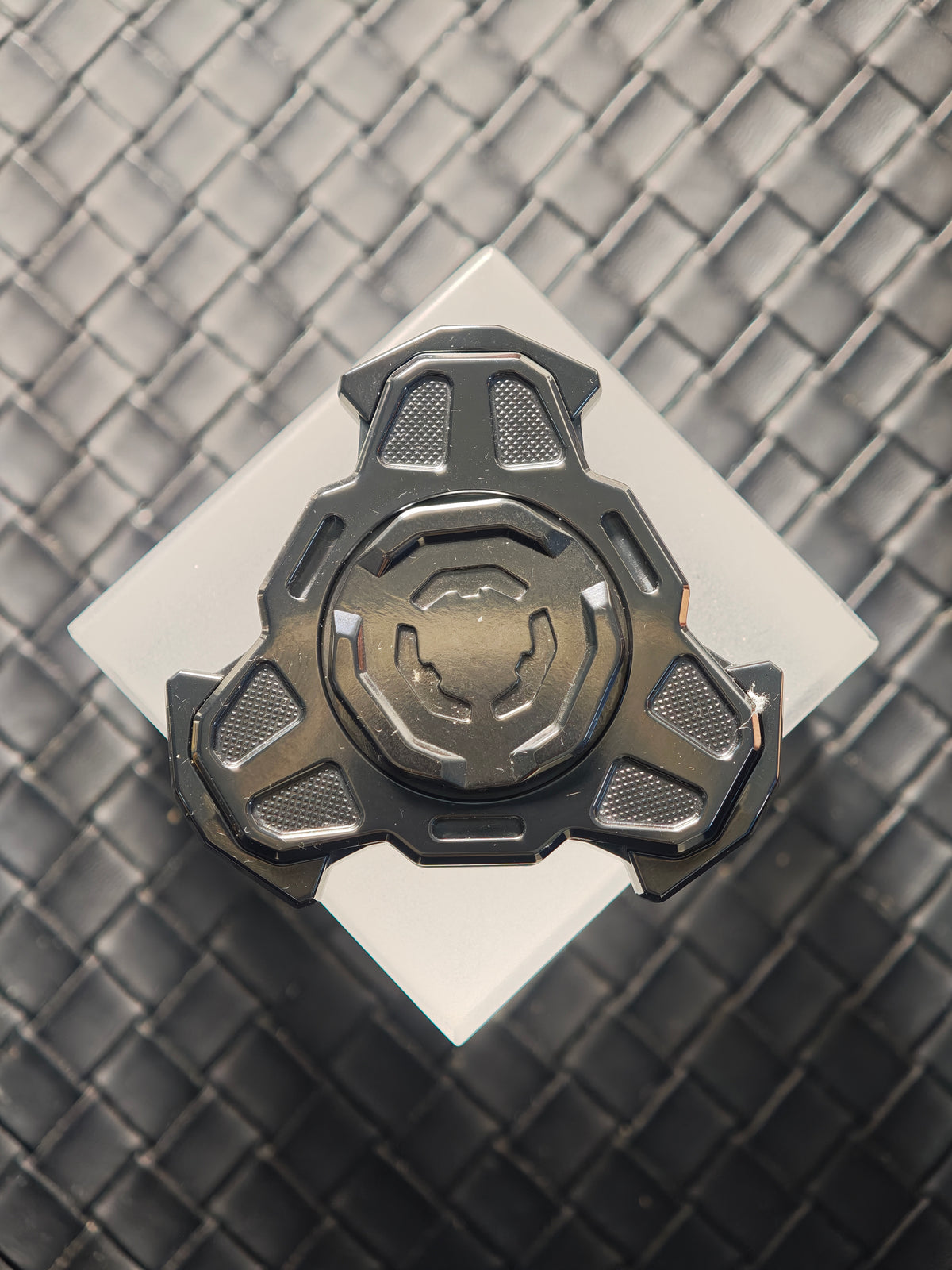 Triple Leaf Ignition Shell Opening Zirconium Polished