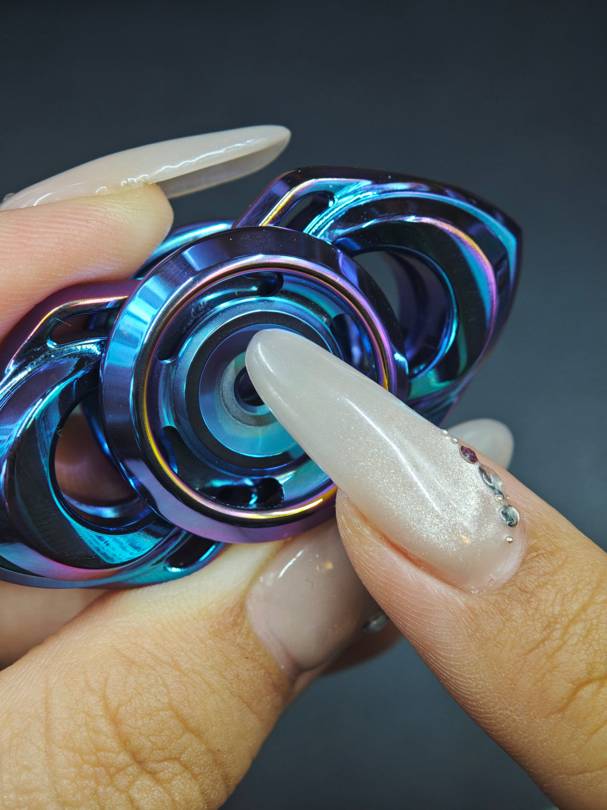 Feather Spirit Two Blade Zirconium