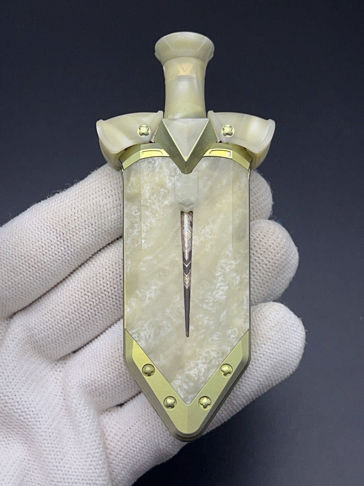 Aroundight G10