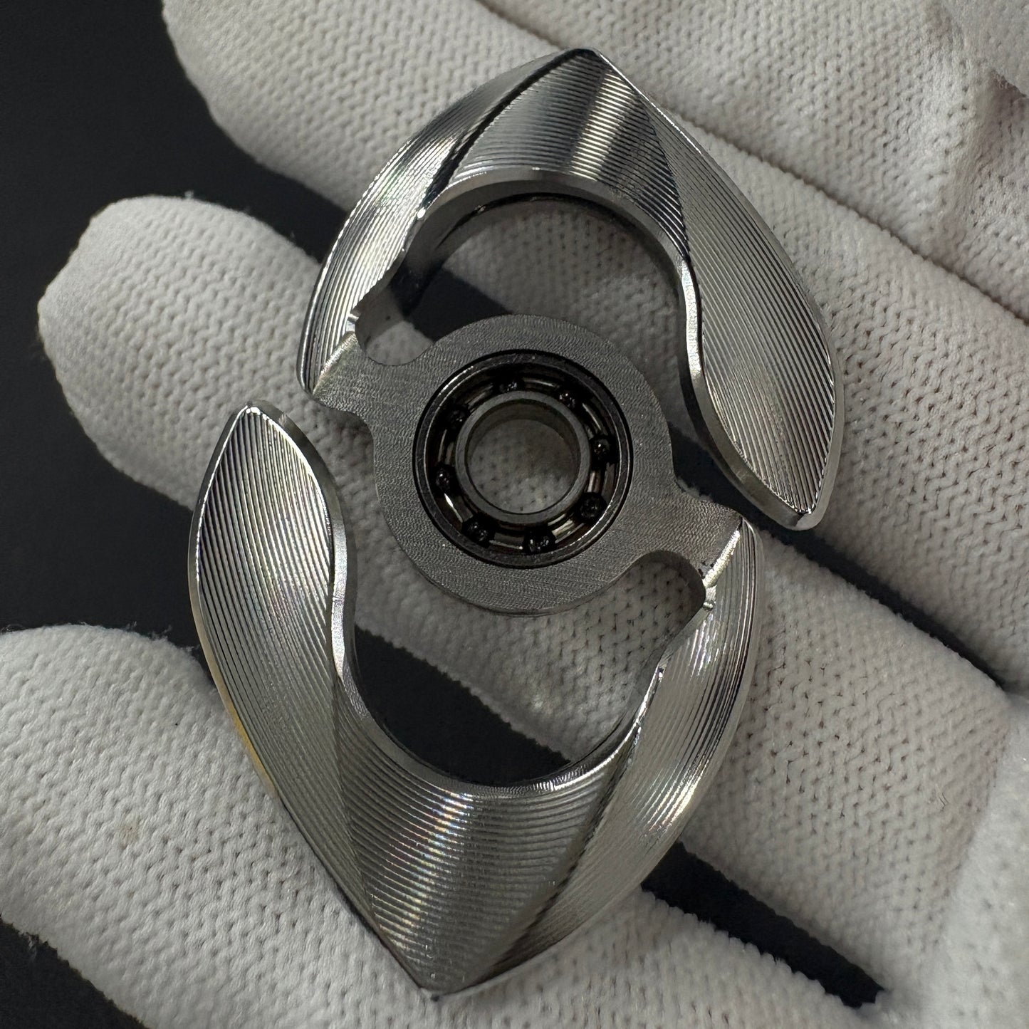 Baby Dolphin Titanium