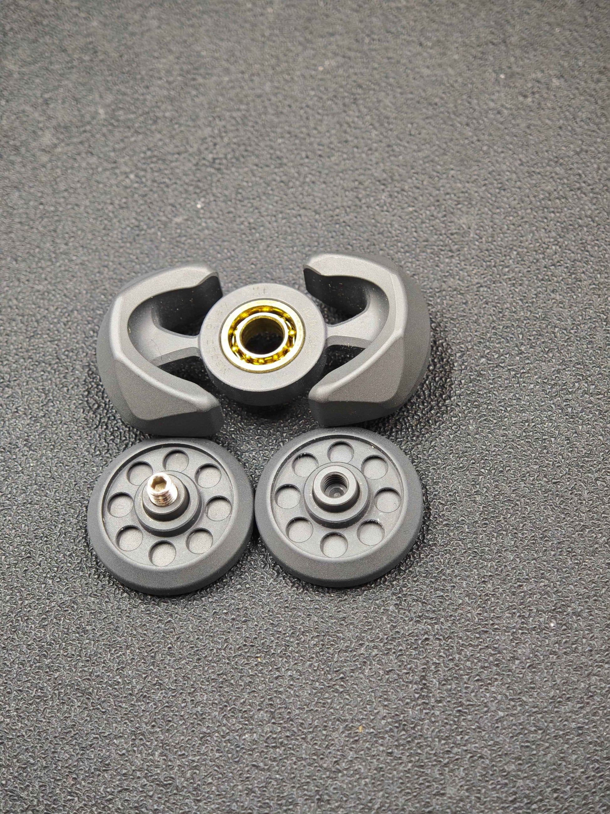 Libra Zirconium