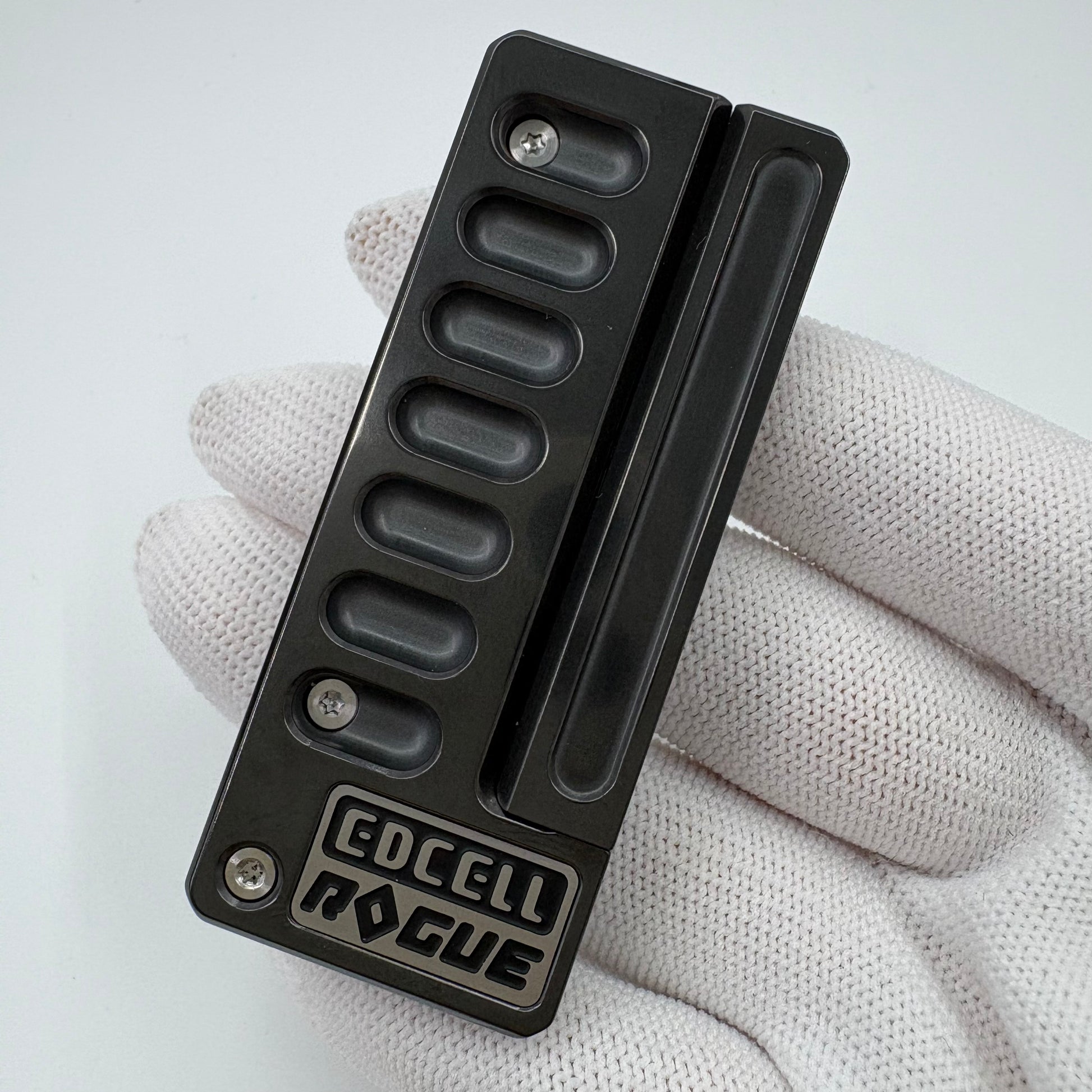 Quirky Ruler Zirconium