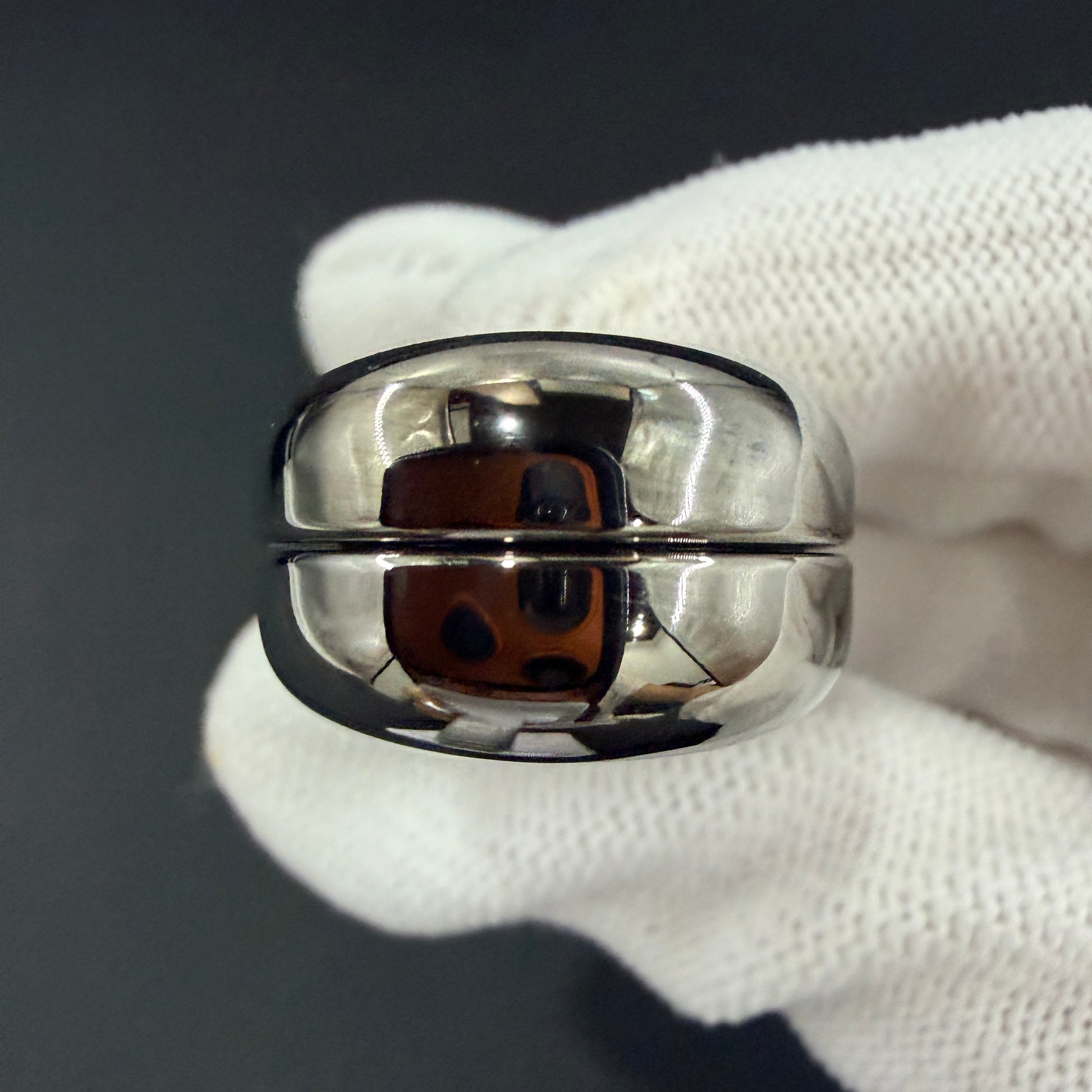 Floating Cloud Titanium