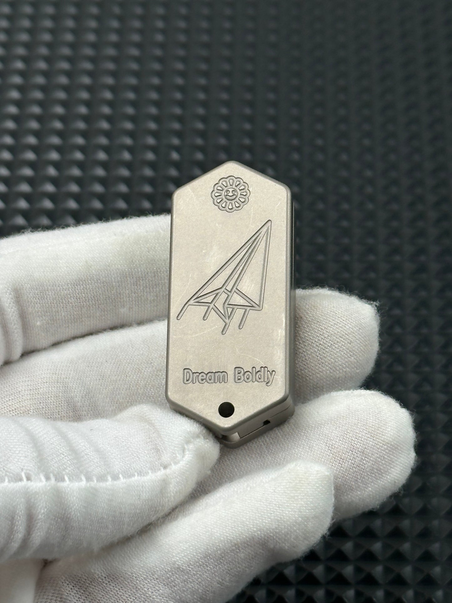 Plane Titanium