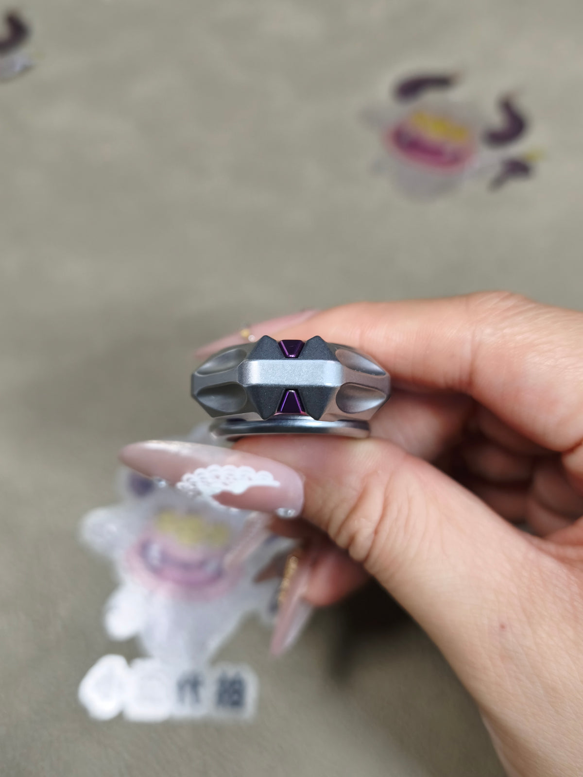 Spin Titanium Anodized