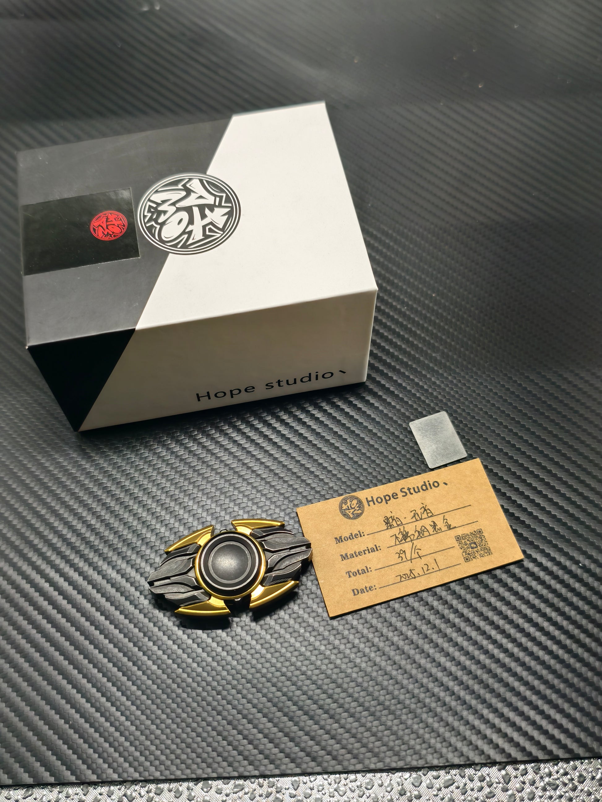 Dark Shell Opening Stainless Steel